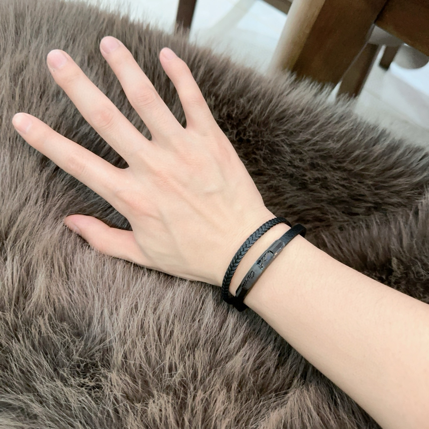         高品质卡地亚牛皮手绳手链💍原单货专柜新款开模复古潮流时尚必备 男女均可佩戴 情侣款同款 