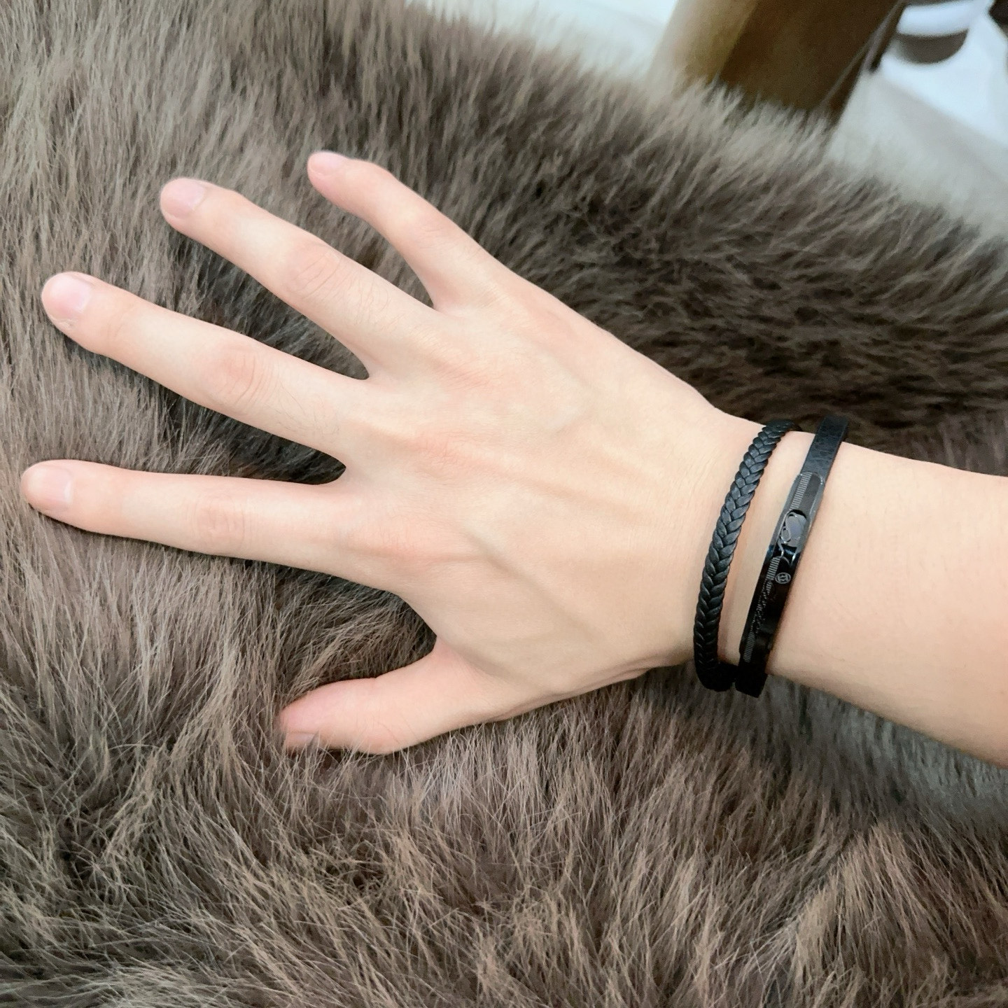         高品质卡地亚牛皮手绳手链💍原单货专柜新款开模复古潮流时尚必备 男女均可佩戴 情侣款同款 