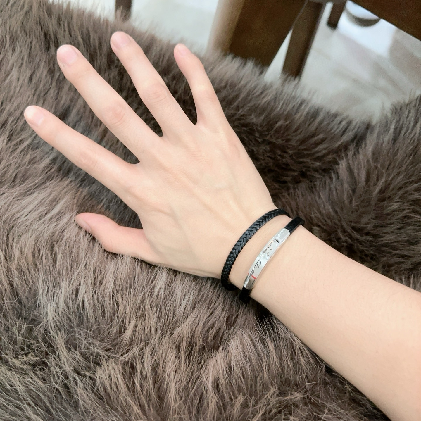         高品质卡地亚牛皮手绳手链💍原单货专柜新款开模复古潮流时尚必备 男女均可佩戴 情侣款同款 