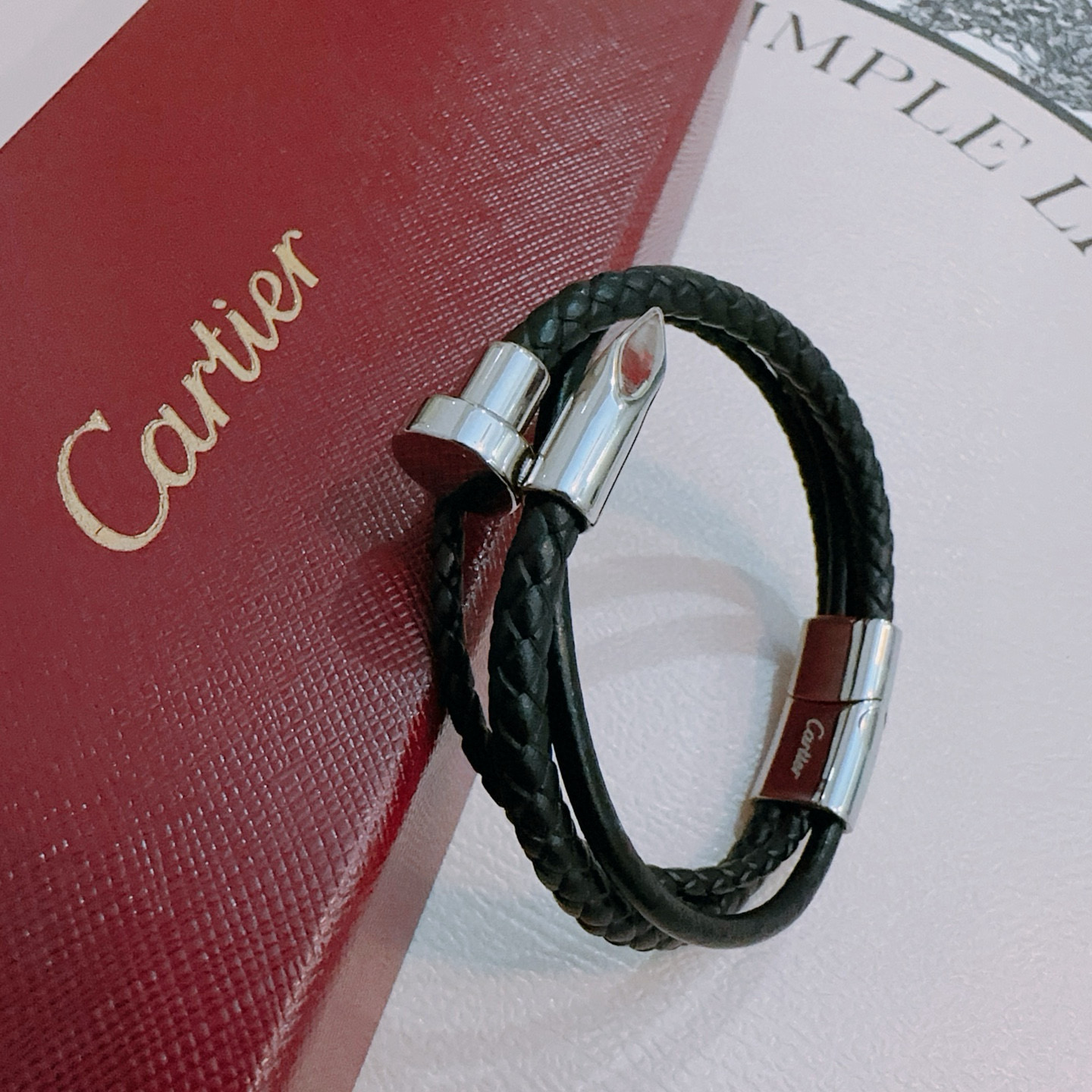 Cartier V-Kids Series Bracelet: Impeccable Design for Men and Women - 图片 5