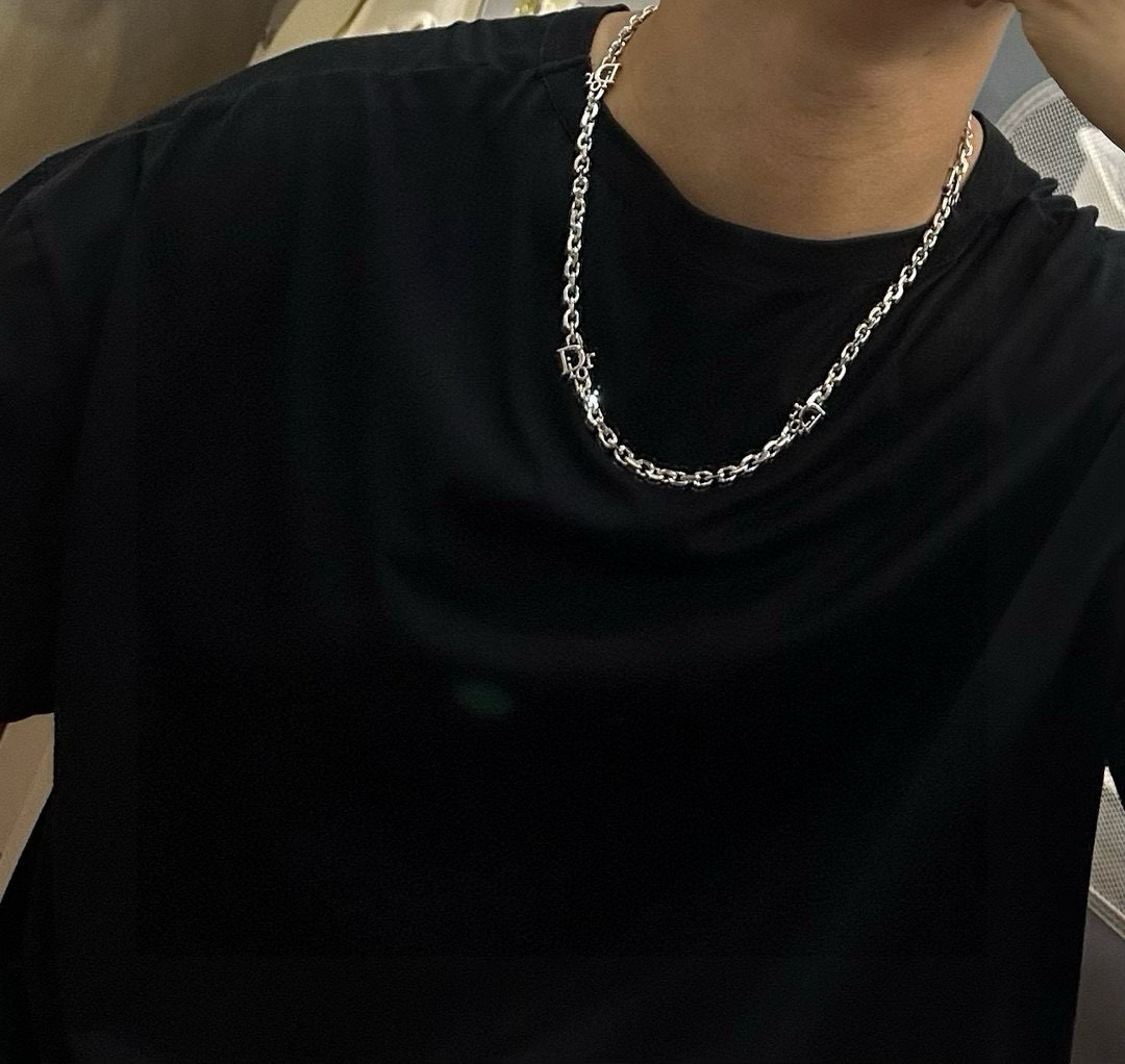    DIOR🔥新款 迪奥项链🇷🇼原单货🇷🇼专柜新款开模复古潮流时尚必备 男女均可佩戴 情侣款同款 摇滚