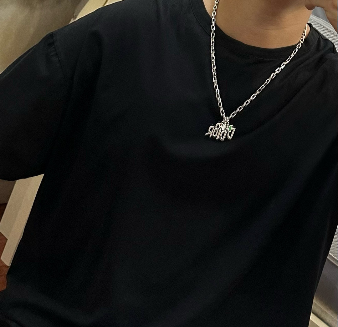    DIOR🔥新款 迪奥项链🇷🇼原单货🇷🇼专柜新款开模复古潮流时尚必备 男女均可佩戴 情侣款同款 摇滚