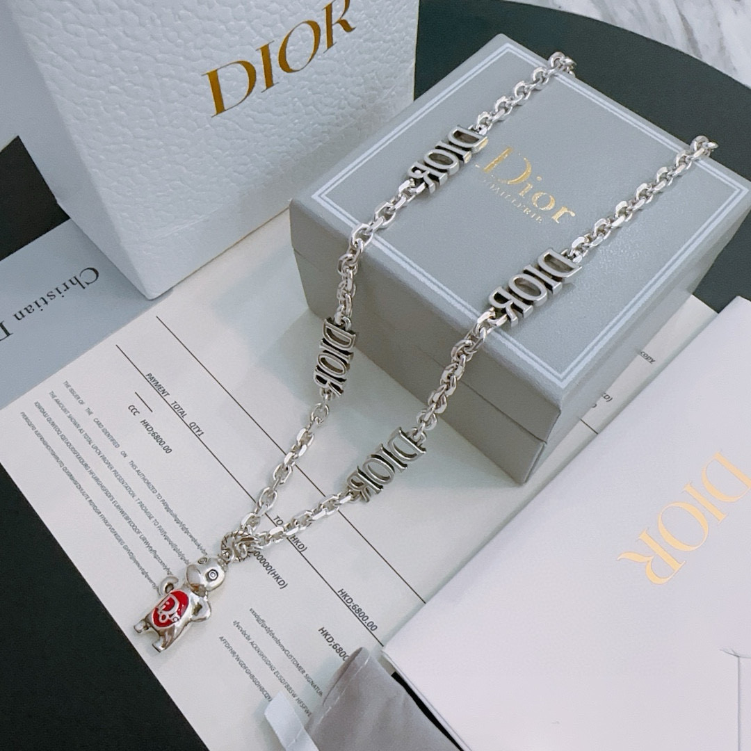    DIOR🔥新款 迪奥项链🇷🇼原单货🇷🇼专柜新款开模复古潮流时尚必备 男女均可佩戴 情侣款同款 摇滚