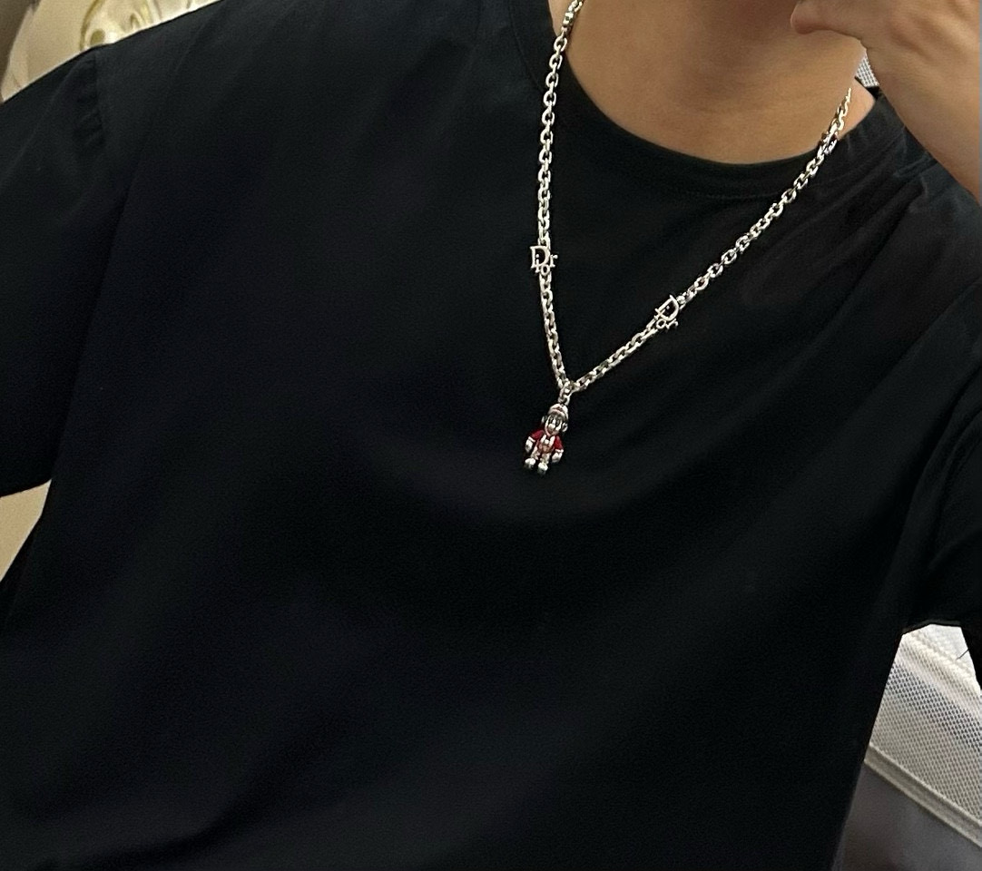    DIOR🔥新款 迪奥项链🇷🇼原单货🇷🇼专柜新款开模复古潮流时尚必备 男女均可佩戴 情侣款同款 摇滚