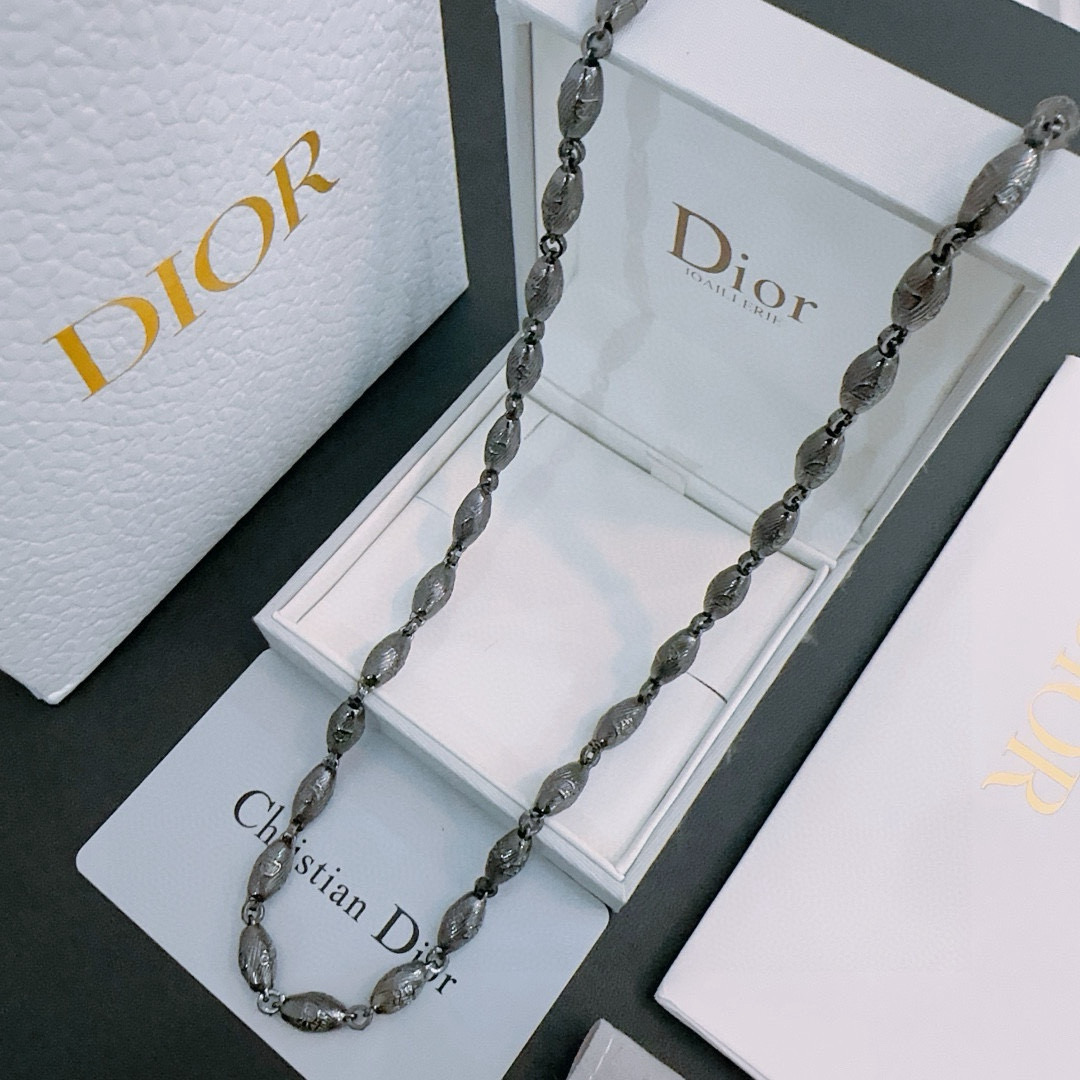    DIOR🔥新款 迪奥项链🇷🇼原单货🇷🇼专柜新款开模复古潮流时尚必备 男女均可佩戴 情侣款同款 摇滚