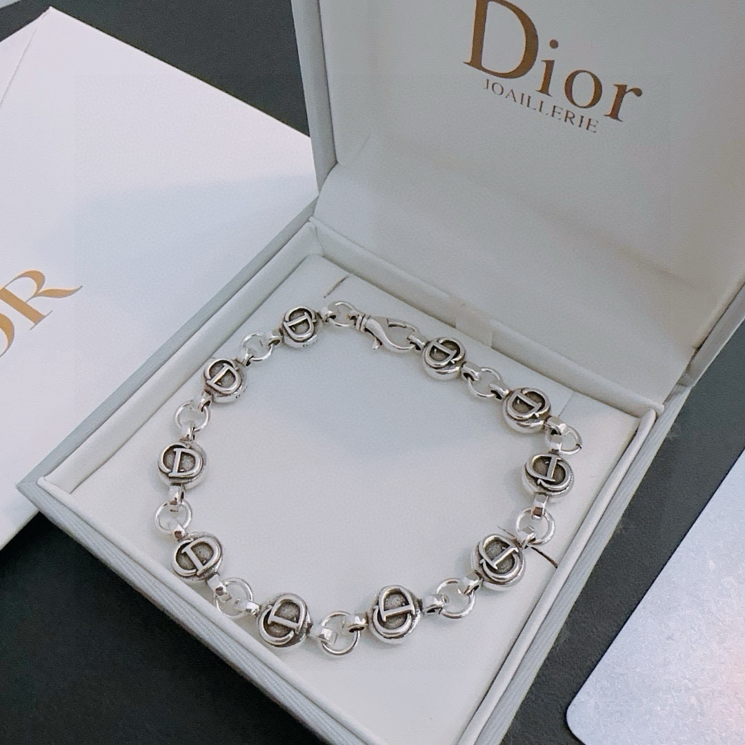 DIOR新款🔥高品质迪奥手链原单货专柜新款开模复古潮流时尚必备 男女均可佩戴 情侣款同款 摇滚朋克泰银风