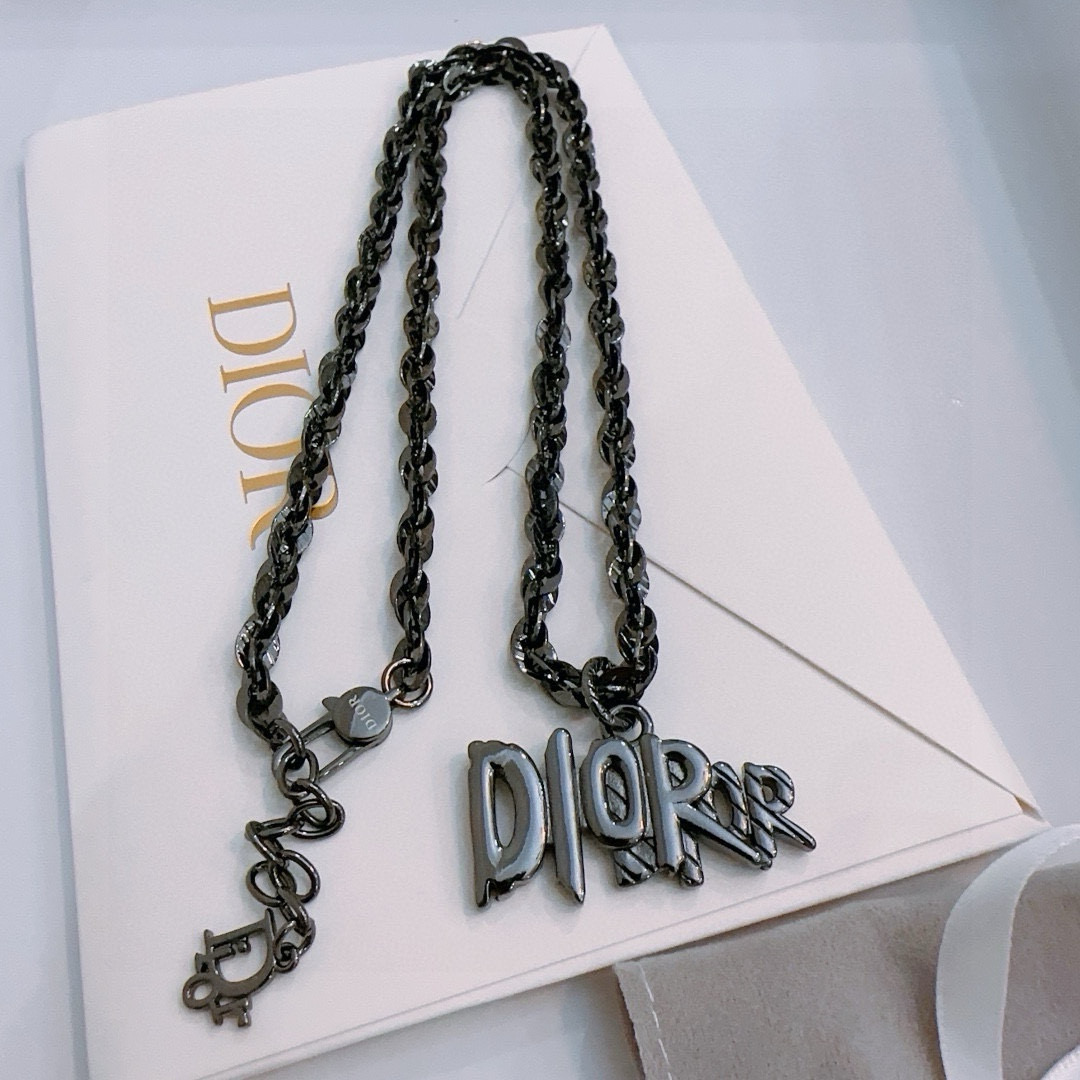    DIOR🔥新款 迪奥项链🇷🇼原单货🇷🇼专柜新款开模复古潮流时尚必备 男女均可佩戴 情侣款同款 摇滚