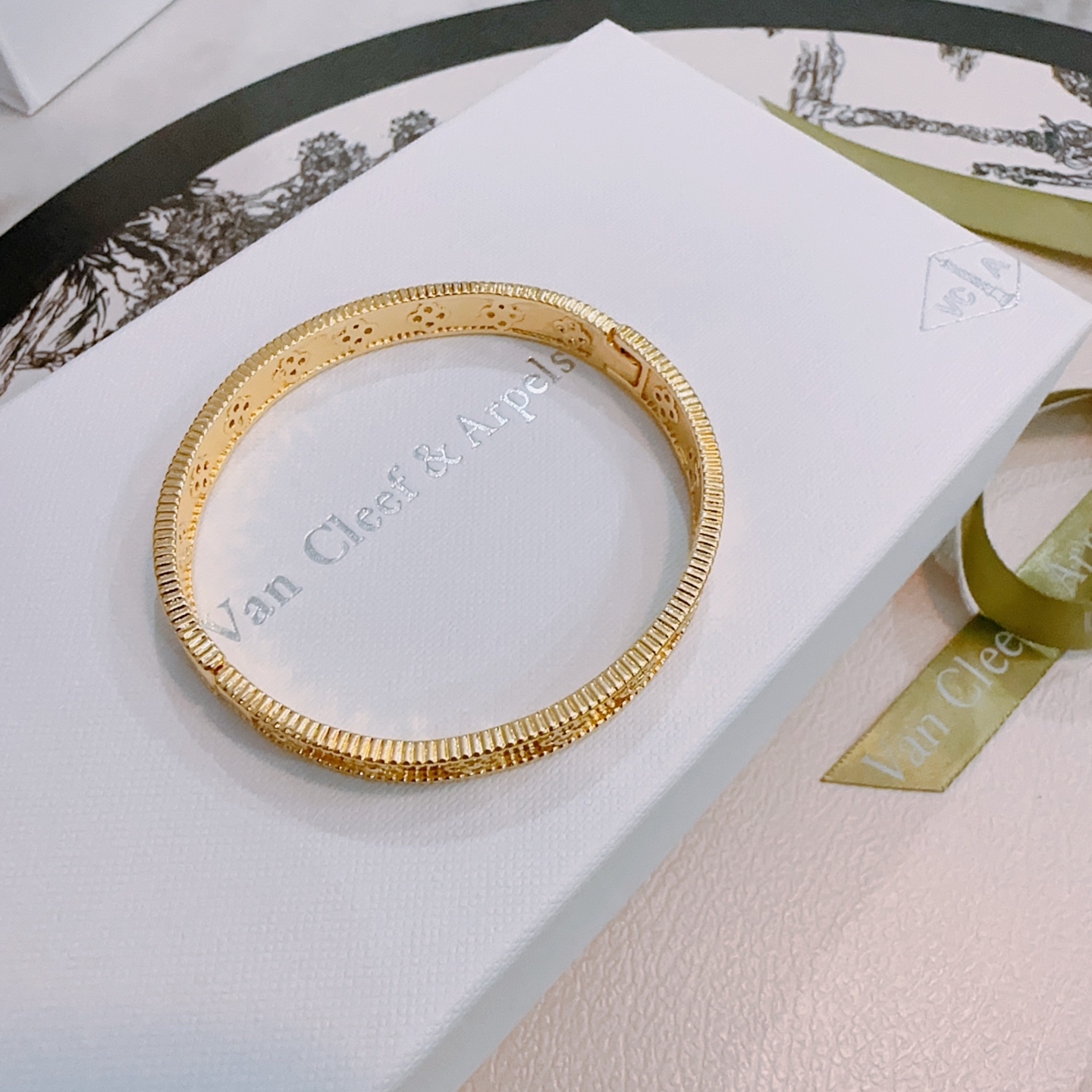Van Cleef Arpels Perlee Clovers bracelet Yellow gold with diamond accents white gold with diamond accents 17cm