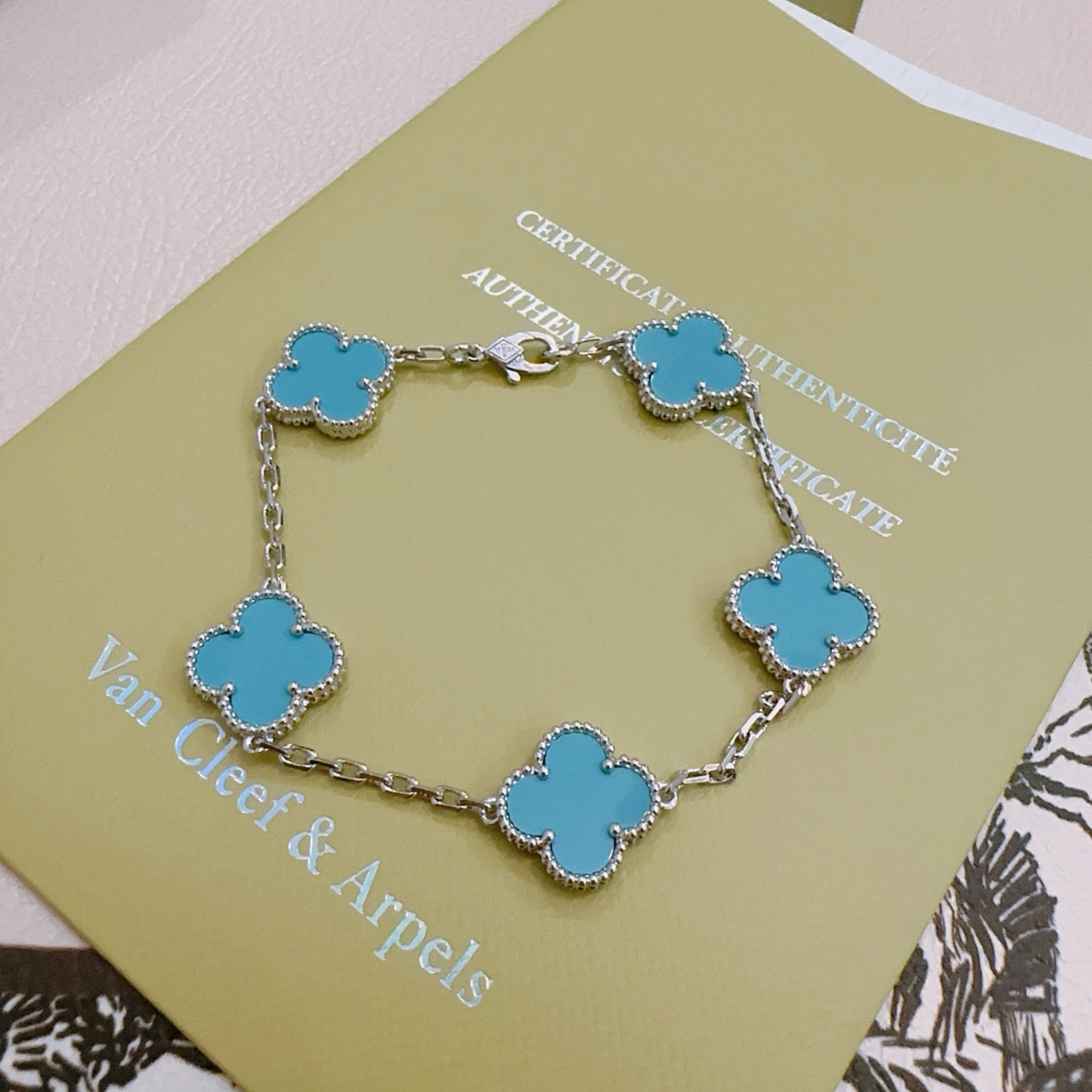 Van Cleef Arpels Alhambra bracelet silver metal with turquoise blue clover inlays 17cm