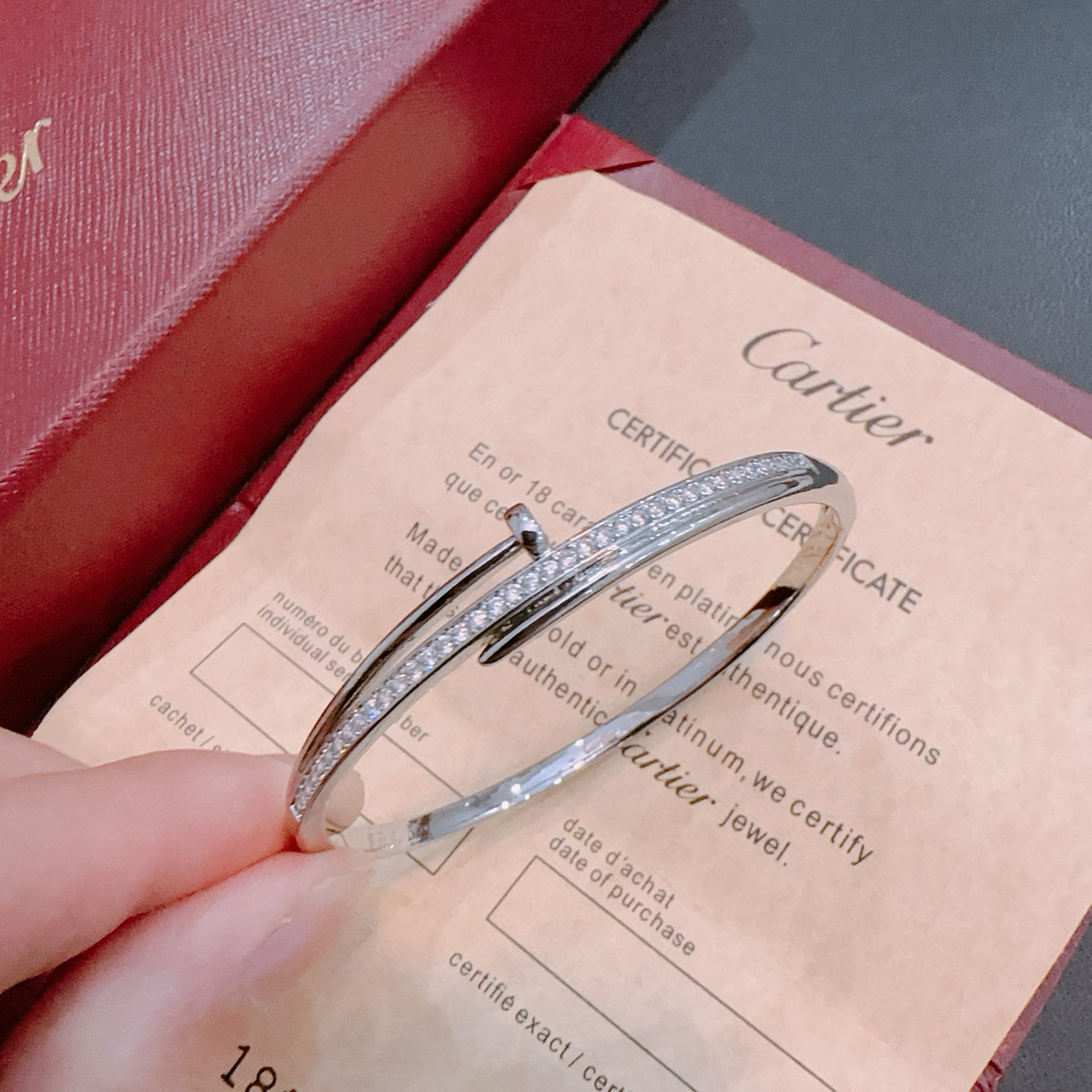 NO:575682,Cartier bracelet bracelet V gold material series, perfect appearance, unparalleled details, the unique color is completely impeccable, and decorated with a classic ring shape design, simple yet elegant and eye-catching, the V gold pure handmade combination is more elegant, elegant and moving. Same style for men and women Cartier bracelet, jewelry boutique, cartier, bracelet, bracelet19860909卡地亚手链手镯V金材质系列 品相完美,细节无敌,那种独特的色泽完全无可挑剔,再缀以经典指环外形设计,简约之余却又优雅夺目,V金纯手工的组合更显气色,上手雅致动人.男女同款 卡地亚手链,饰品精品,cartier,bracelet,bracelet,Jewelry