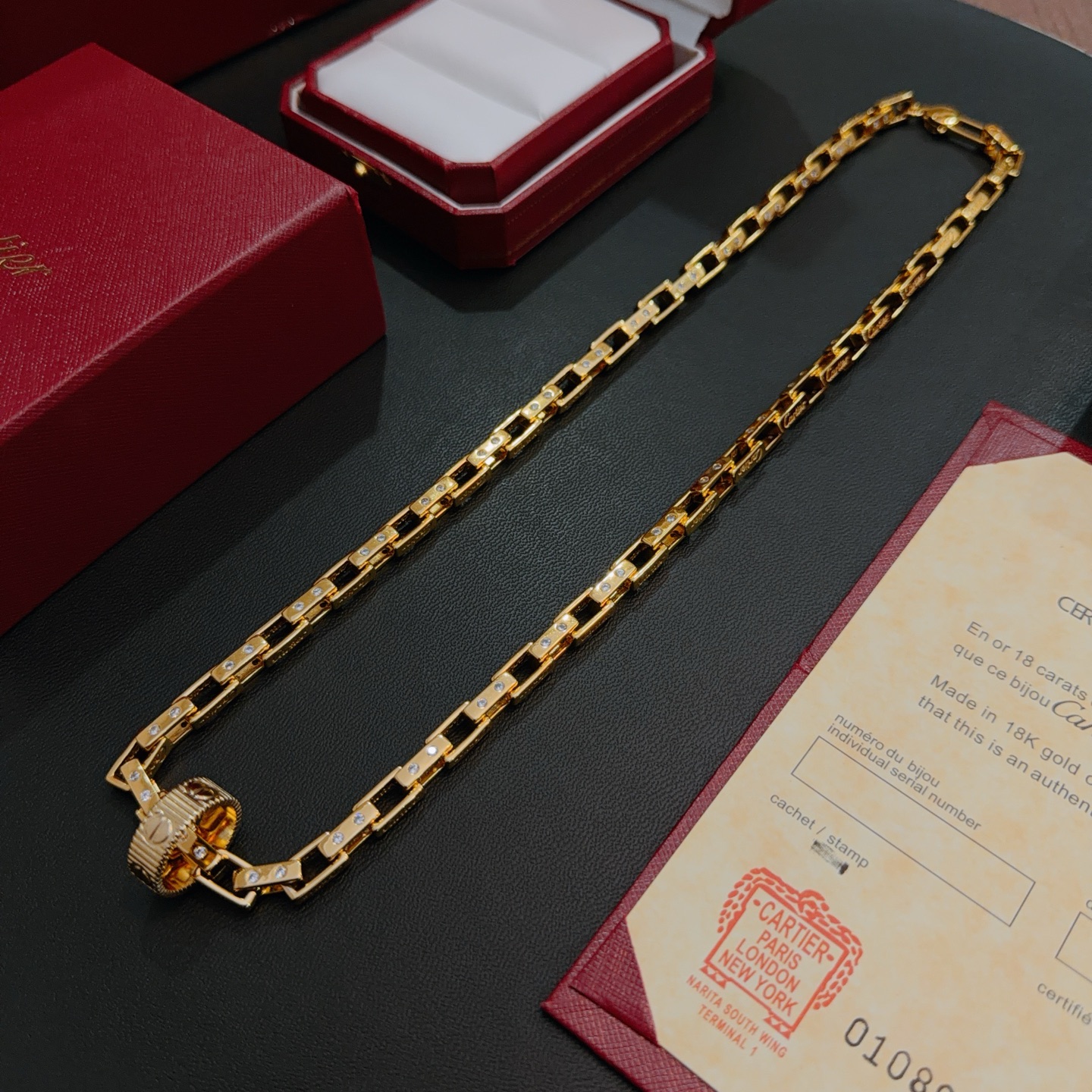 NO:604426,The new Cartier necklace V gold material series is in perfect appearance, with unparalleled details. The unique color is completely impeccable, and is decorated with a classic ring shape design. It is simple yet elegant and eye-catching. The pure handmade combination of V gold is more elegant and elegant. The same style for men and women, fine jewelry, cartier, necklace19860909新款卡地亚项链V金材质系列 品相完美,细节无敌,那种独特的色泽完全无可挑剔,再缀以经典指环外形设计,简约之余却又优雅夺目,V金纯手工的组合更显气色,上手雅致动人.男女同款,饰品精品,cartier,necklace,Jewelry