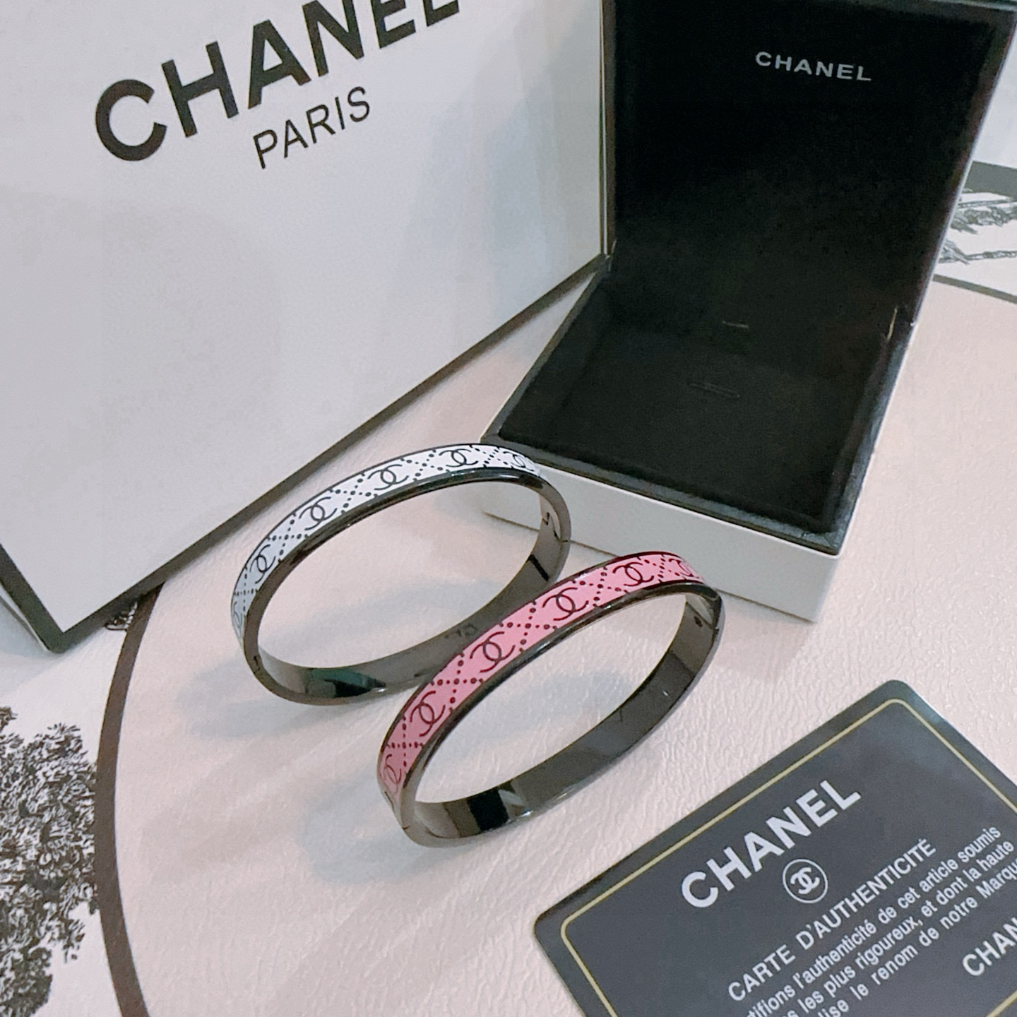 NO:643067,Chanel bracelet bracelet, new open mold trendy and fashionable must-have, can be worn by both men and women, the same style for couples, trendy and versatile, the same latest model from the official website (steel material), jewelry boutique, chanel, bracelet, bracelet19860909香奈儿手链手镯 新款开模潮流时尚必备 男女均可佩戴 情侣款同款 潮流百搭 官网同款最新款（钢材质）,饰品精品,chanel,bracelet,bracelet,Jewelry