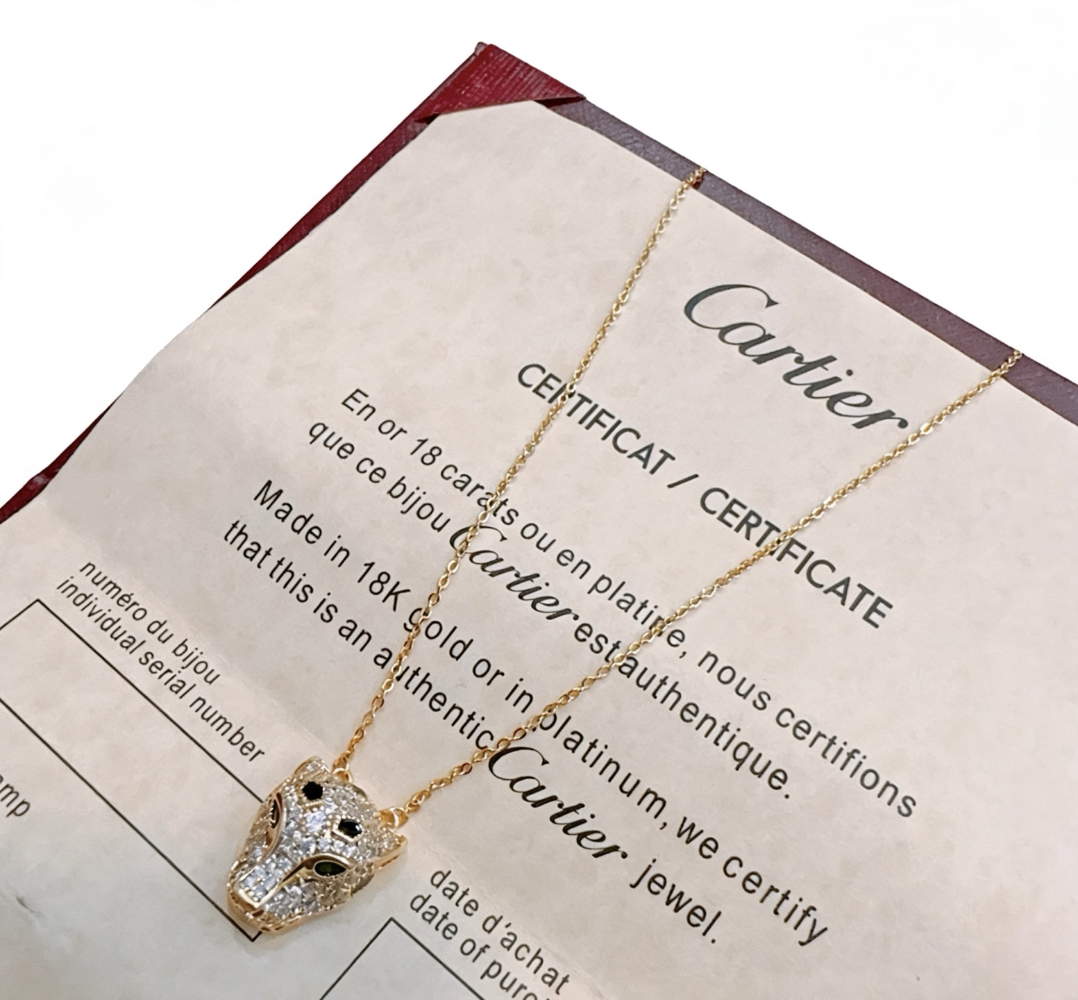 Cartier 卡地亚项链V金材质系列 品相完美 细节无敌 那种独特的色泽完全无可挑剔 再缀以 指环外形设计