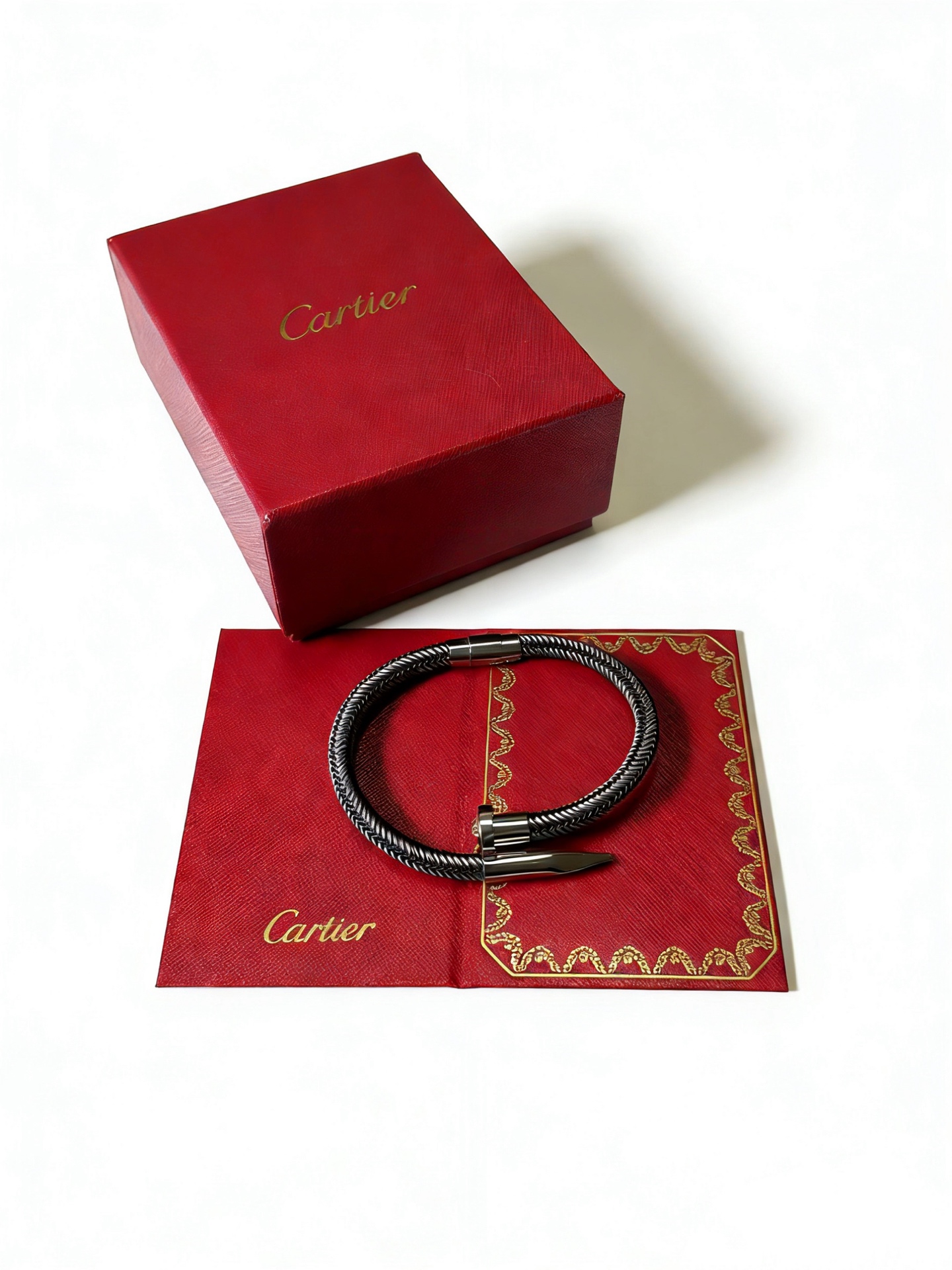 NO:705397,Cartier bracelet bracelet V gold material series, perfect appearance, unparalleled details, the unique color is completely impeccable, and decorated with a classic ring shape design, simple yet elegant and eye-catching, the V gold pure handmade combination is more elegant, elegant and moving. Same style for men and women Cartier bracelet, jewelry boutique, cartier, bracelet, bracelet19860909卡地亚手链手镯V金材质系列 品相完美,细节无敌,那种独特的色泽完全无可挑剔,再缀以经典指环外形设计,简约之余却又优雅夺目,V金纯手工的组合更显气色,上手雅致动人.男女同款 卡地亚手链,饰品精品,cartier,bracelet,bracelet,Jewelry