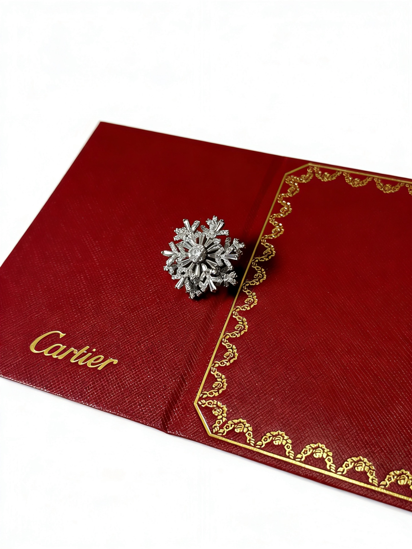 NO:705375,Cartier brooch Cartier's new rich series, high-end and domineering, spotted leopard, electroplated gold, hand-made micro-setting technology!  High-end and elegant, the leopard head is coming to attack!  Fashionable, trendy and domineering!  Both men and women can wear electroplated thick gold brooches, fine jewelry, cartier, brooch, breastpin19860909卡地亚胸针 卡家全新暴富系列 高端霸气 斑点豹子 电镀咪金 手工微镶工艺！高档大气大气上档次 豹子头来击！时尚、潮流、霸气！男神女神均可佩戴 电镀厚金胸针,饰品精品,cartier,brooch，breastpin,Jewelry