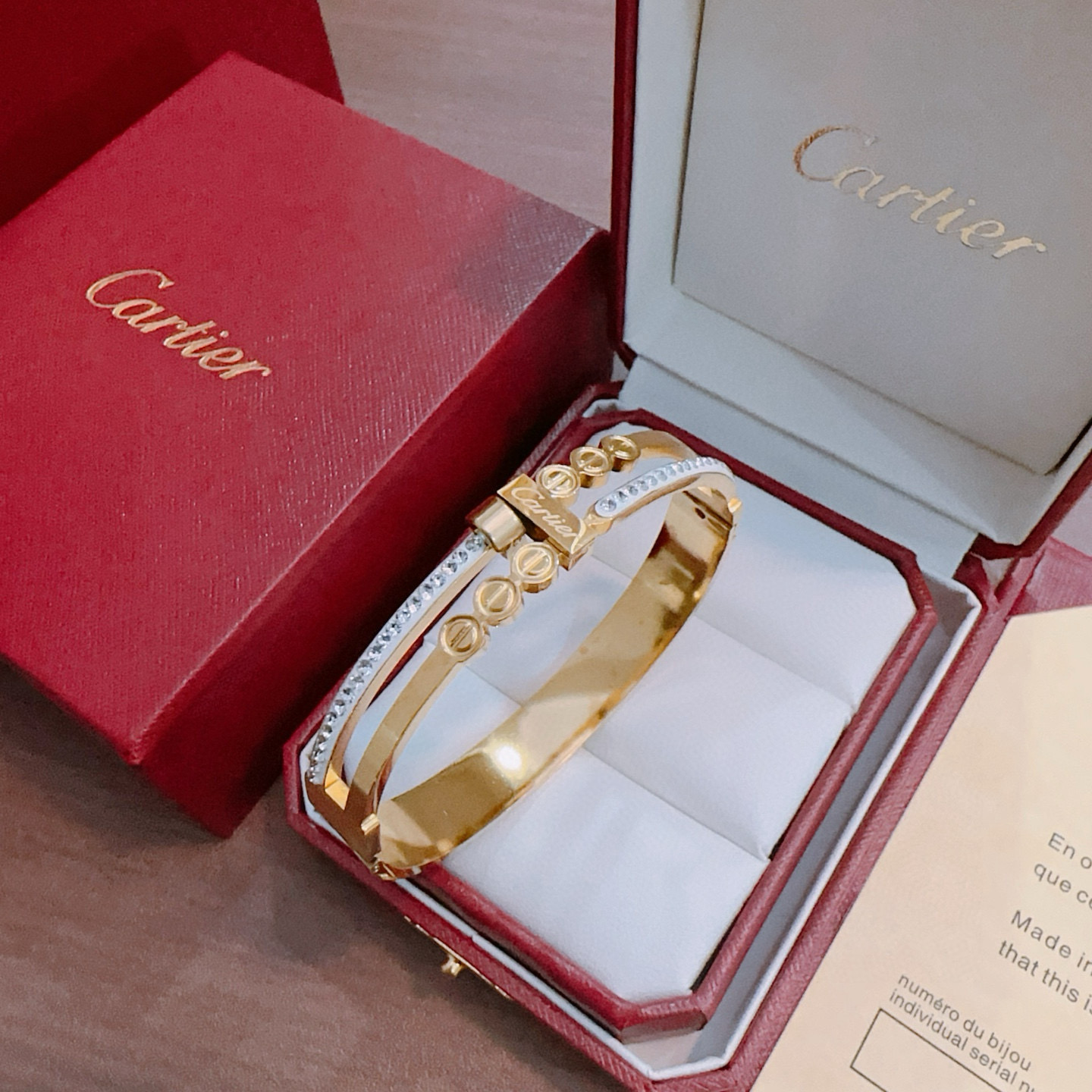 Cartier 手镯 新款卡地亚套装项链耳环手链戒指（泰钢材质）系列 那种独特的色泽完全无可挑剔