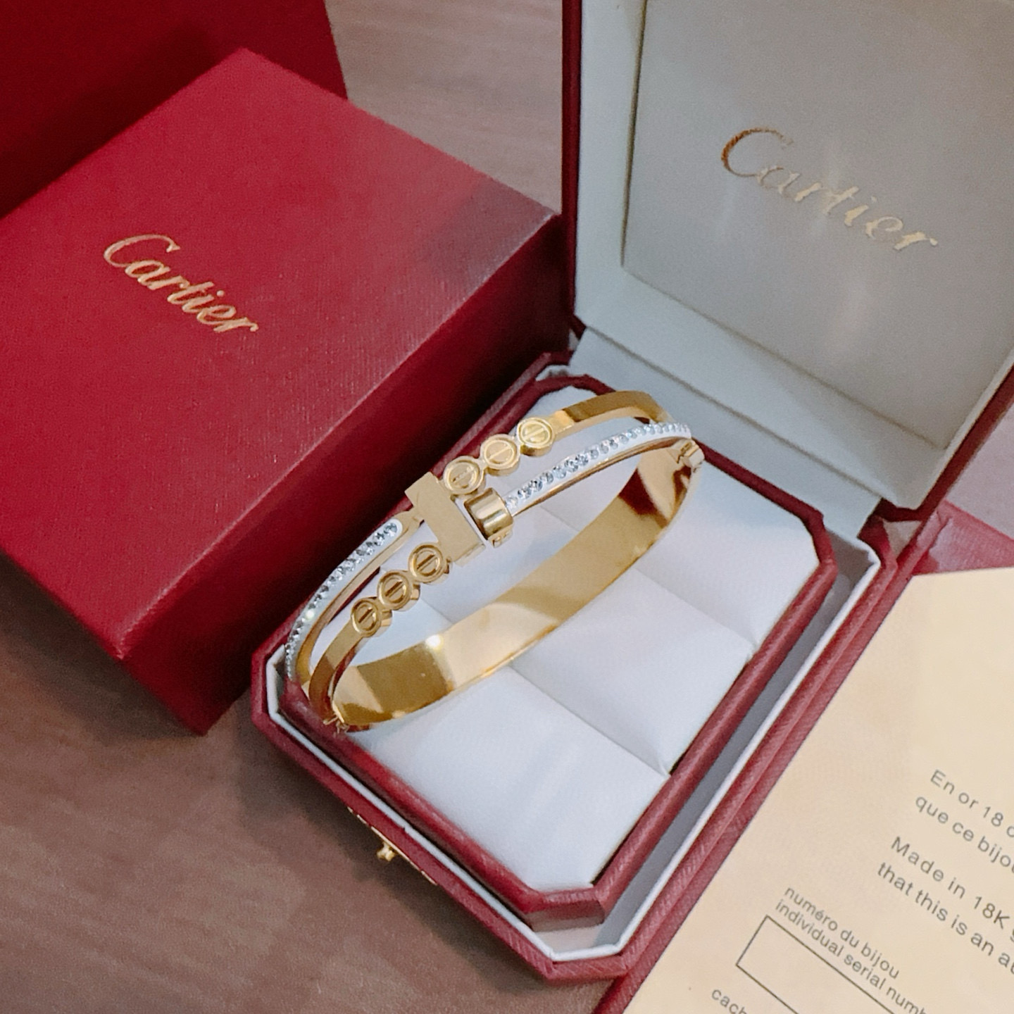 Cartier 手镯 新款卡地亚套装项链耳环手链戒指（泰钢材质）系列 那种独特的色泽完全无可挑剔