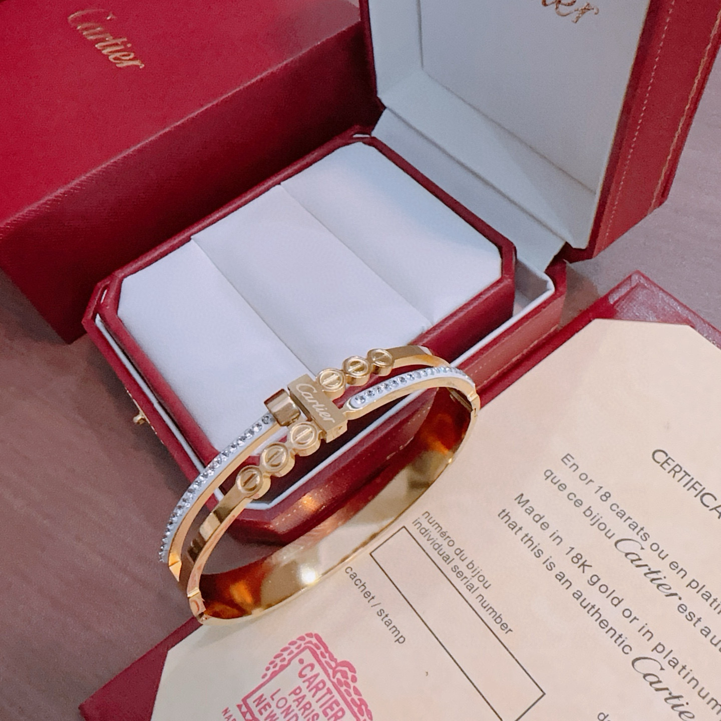 Cartier 手镯 新款卡地亚套装项链耳环手链戒指（泰钢材质）系列 那种独特的色泽完全无可挑剔