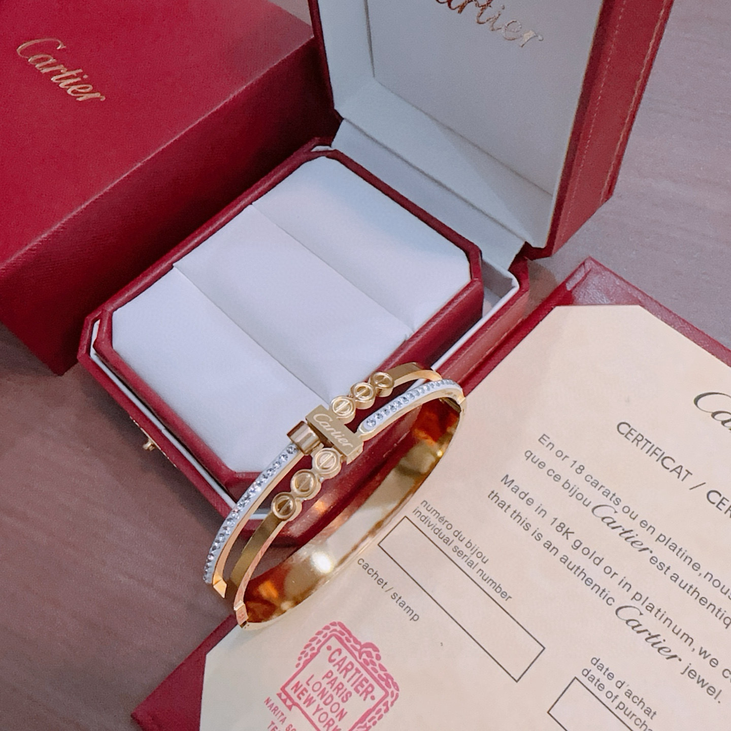 Cartier 手镯 新款卡地亚套装项链耳环手链戒指（泰钢材质）系列 那种独特的色泽完全无可挑剔