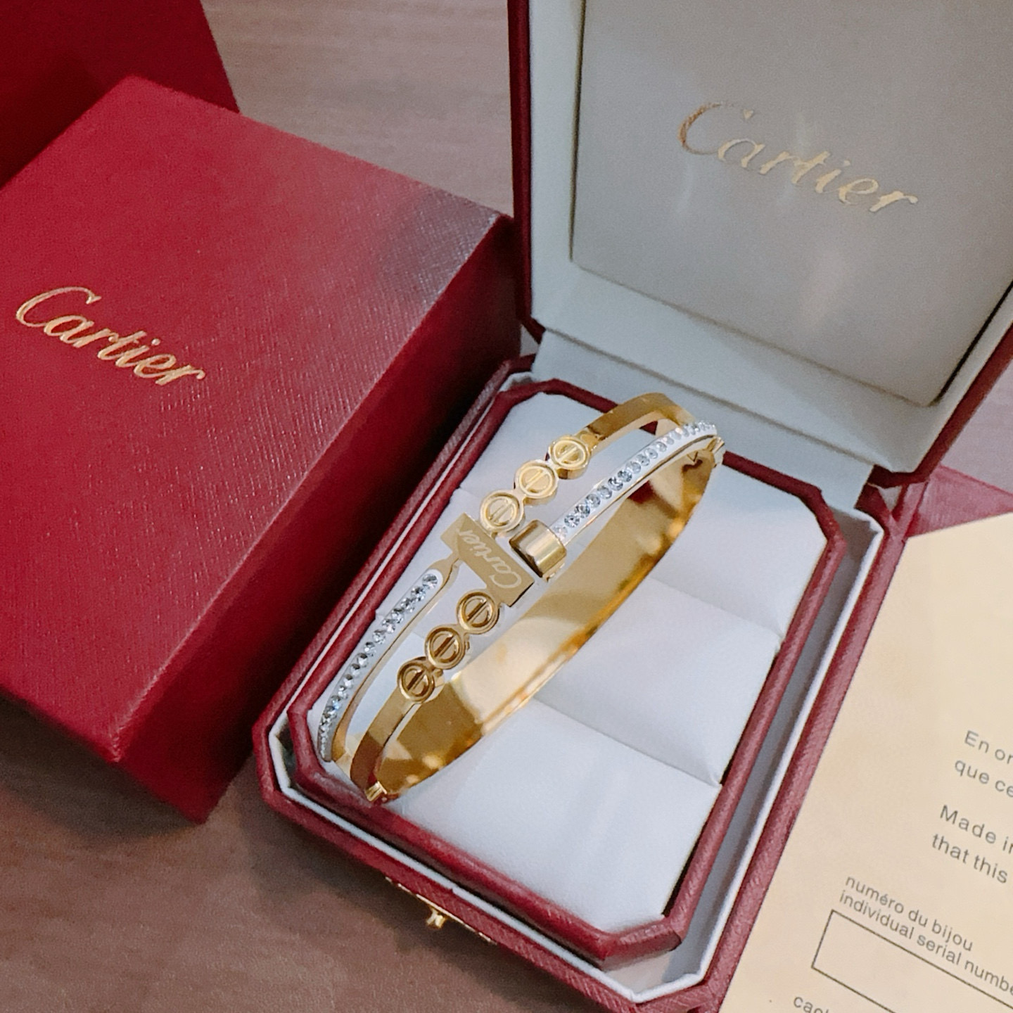 Cartier 手镯 新款卡地亚套装项链耳环手链戒指（泰钢材质）系列 那种独特的色泽完全无可挑剔
