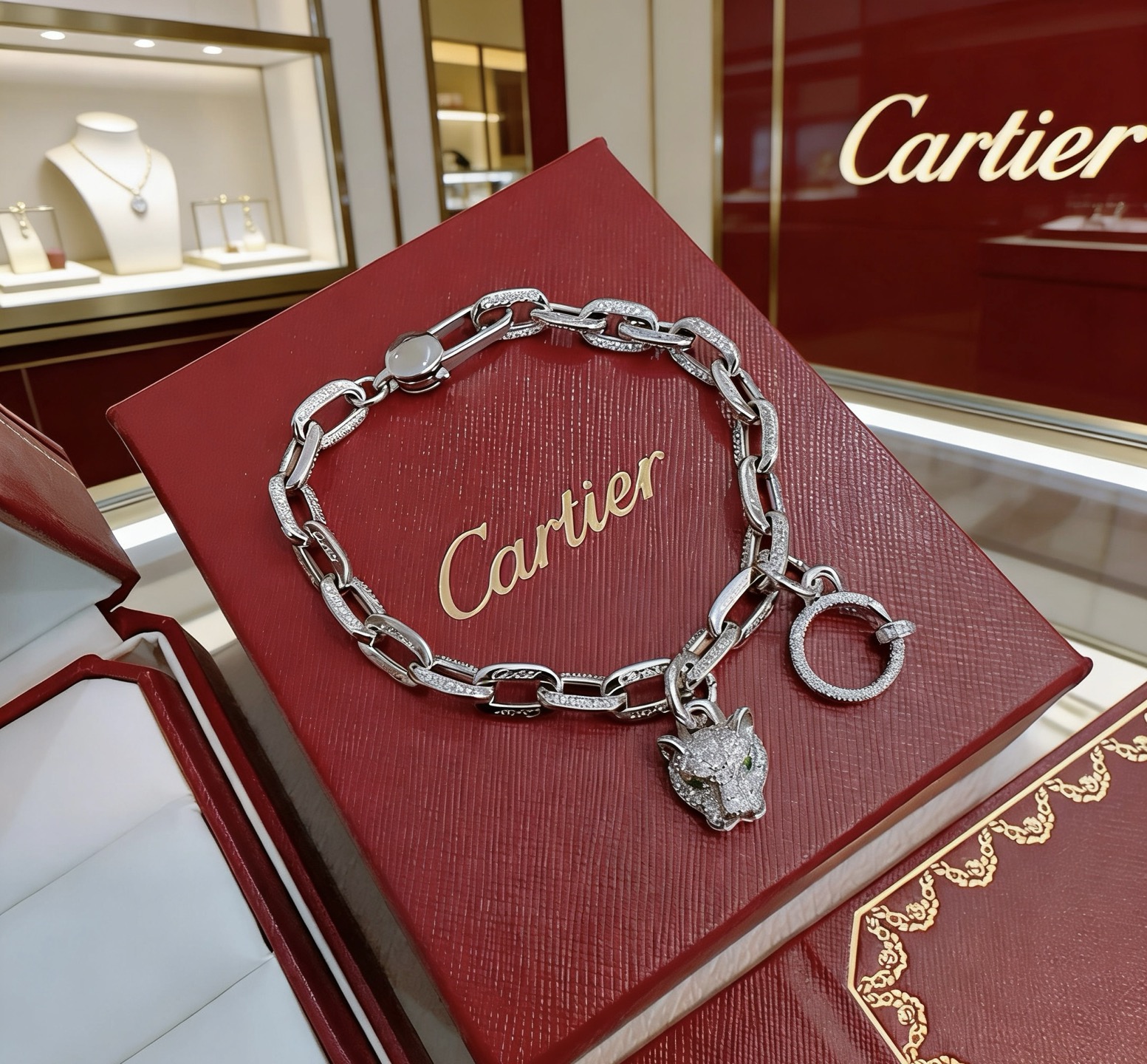 NO:724997,The new Cartier bracelet V gold material series is in perfect condition, with unparalleled details. The unique color is completely impeccable, and is decorated with a classic ring shape design. It is simple yet elegant and eye-catching. The pure handmade combination of V gold is more elegant and elegant. The same style for men and women, boutique jewelry, cartier, bracelet19860909新款卡地亚手链V金材质系列 品相完美,细节无敌,那种独特的色泽完全无可挑剔,再缀以经典指环外形设计,简约之余却又优雅夺目,V金纯手工的组合更显气色,上手雅致动人.男女同款,饰品精品,cartier,bracelet,Jewelry