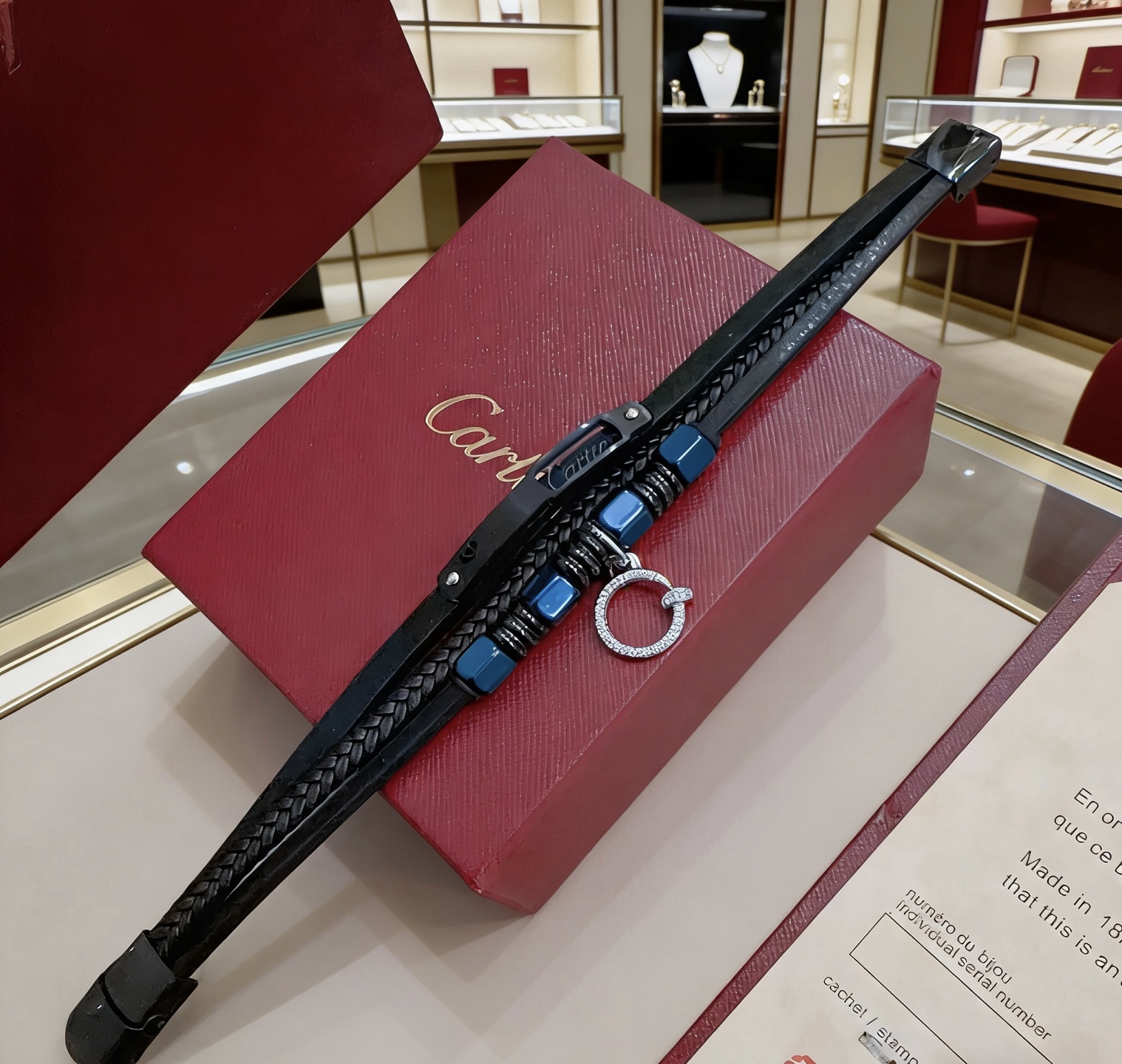 NO:725003,High-quality Cartier cowhide hand rope bracelet original goods counter new open mold retro trendy fashion must-have. Can be worn by both men and women. Same style for couples. Rock punk Thai silver style. Retro elements. Trendy and versatile. Official website same cowhide latest chain. Higher grade. Celebrity classic necklace series retro. Details are distressed. Non-market glossy version. The size is adjustable. This has been a hot seller in Cartier.  Very easy to match with trendy clothes, fine jewelry, cartier, necklace, bracelet, cowhide19860909高品质卡地亚牛皮手绳手链原单货专柜新款开模复古潮流时尚必备 男女均可佩戴 情侣款同款 摇滚朋克泰银风格 复古元素 潮流百搭 官网同款牛皮最新款链条档次更高明星经典款项链系列复古 细节对版做旧处理 非市面亮面版型 码数可调节 这款一直在出 卡地亚里面热卖款 非常好搭配潮流衣服,饰品精品,cartier,necklace,bracelet,cowhide,Jewelry