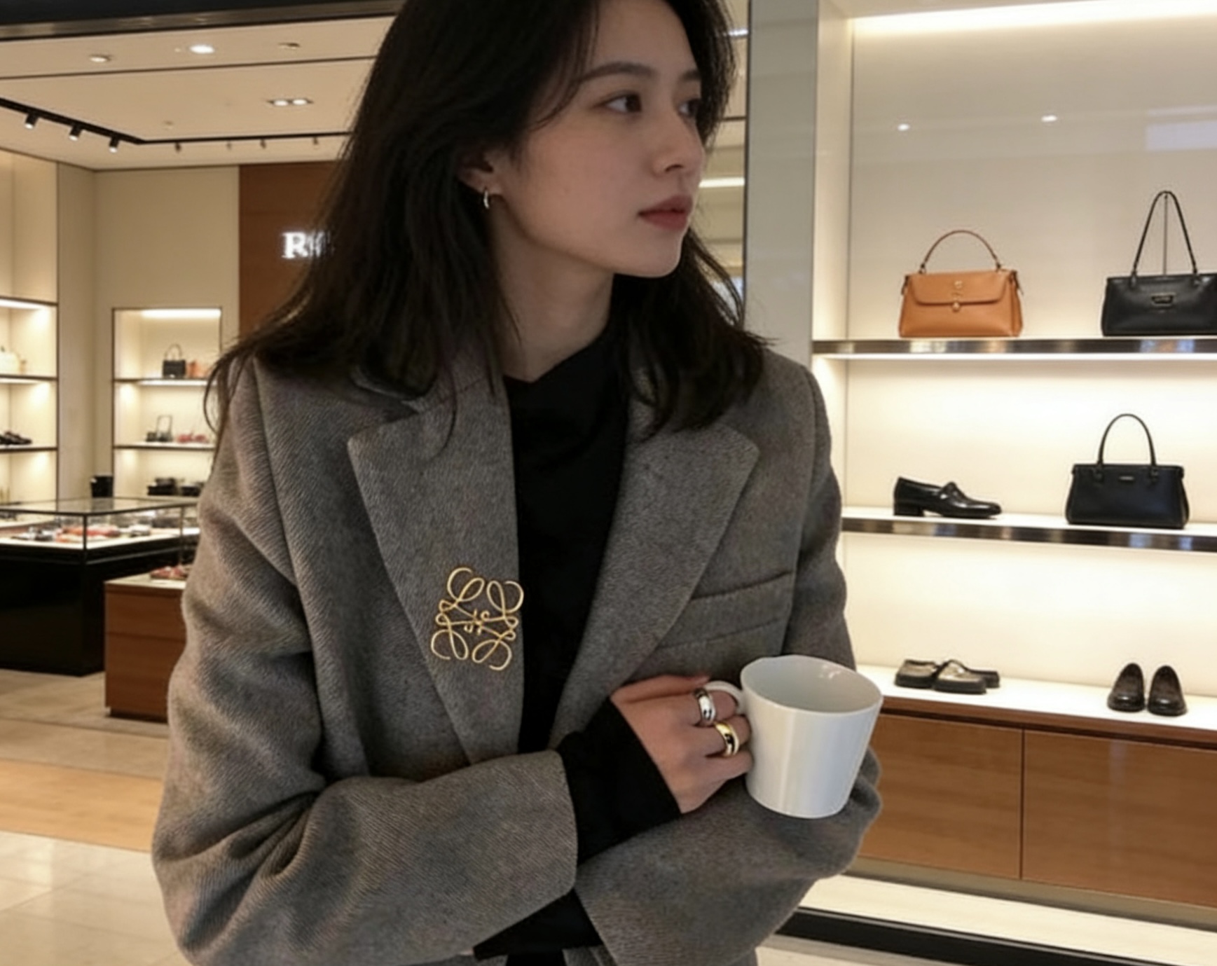 Loewe L0EWE 罗意威 胸针 耐看 金属感 一致ZP黄铜材质 真金电镀 细节完美