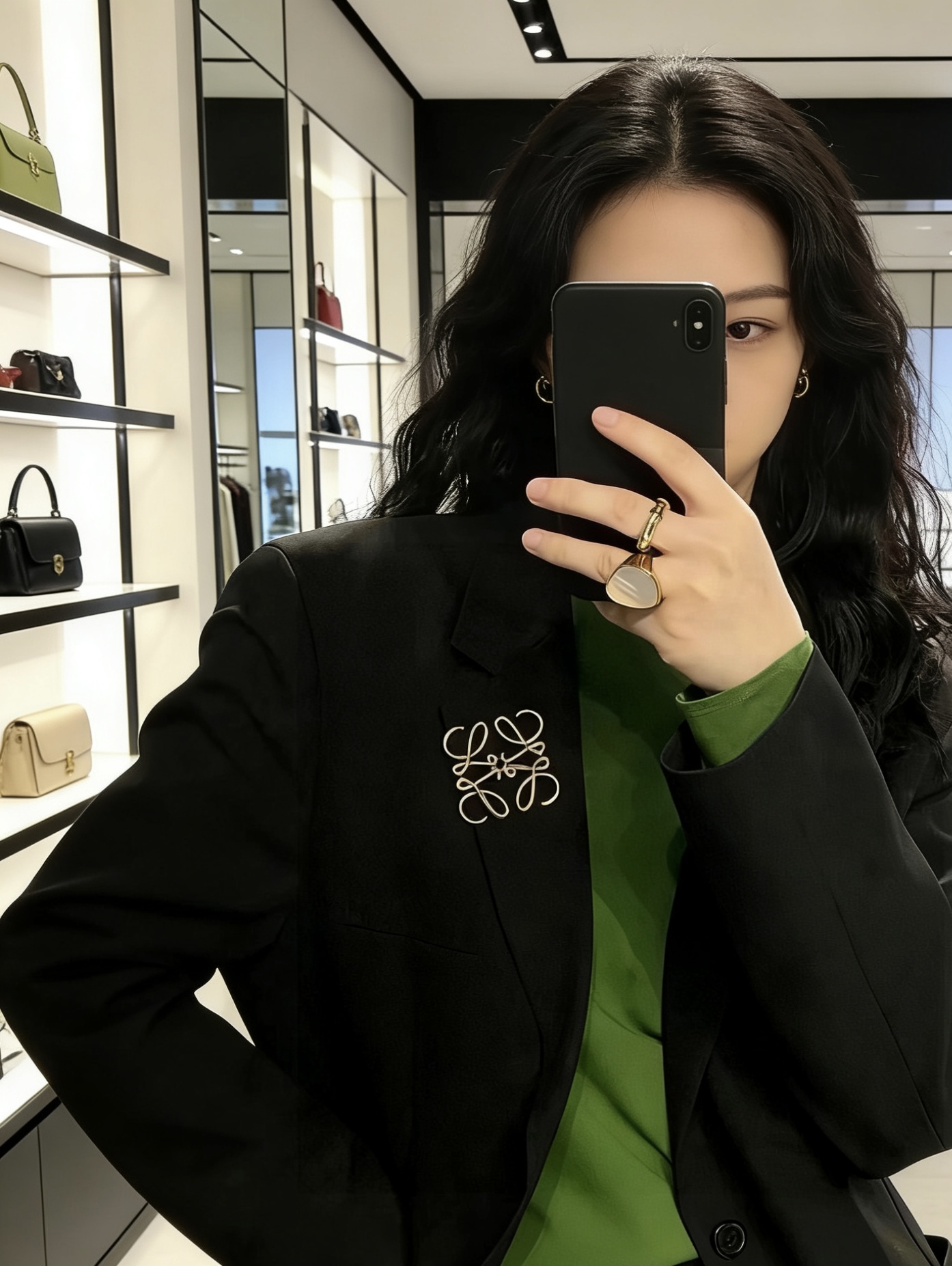 Loewe L0EWE 罗意威 胸针 耐看 金属感 一致ZP黄铜材质 真金电镀 细节完美