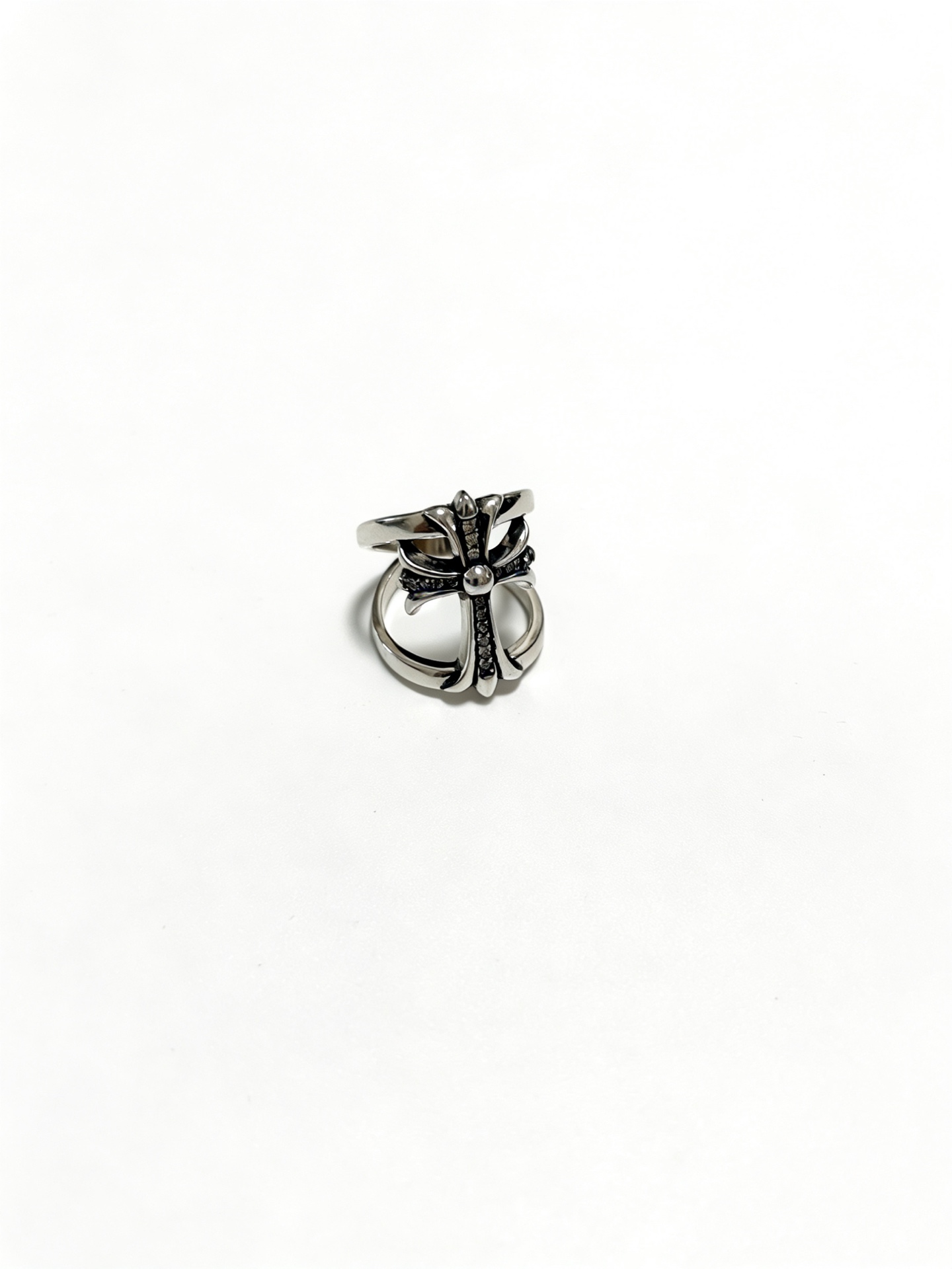 NO:879502,Chrome Hearts Chrome Hearts new classic three-dimensional multi-cross ring, high version, same style for men and women, full of personality, code number 67891011, jewelry boutique, chrome hearts, chrome hearts, ring19860909Chrome Hearts 克罗心新款 经典立体多十字架戒指 高版本打造 男女同款 个性十足 码数67891011,饰品精品,chrome hearts,chrome hearts,ring,Jewelry
