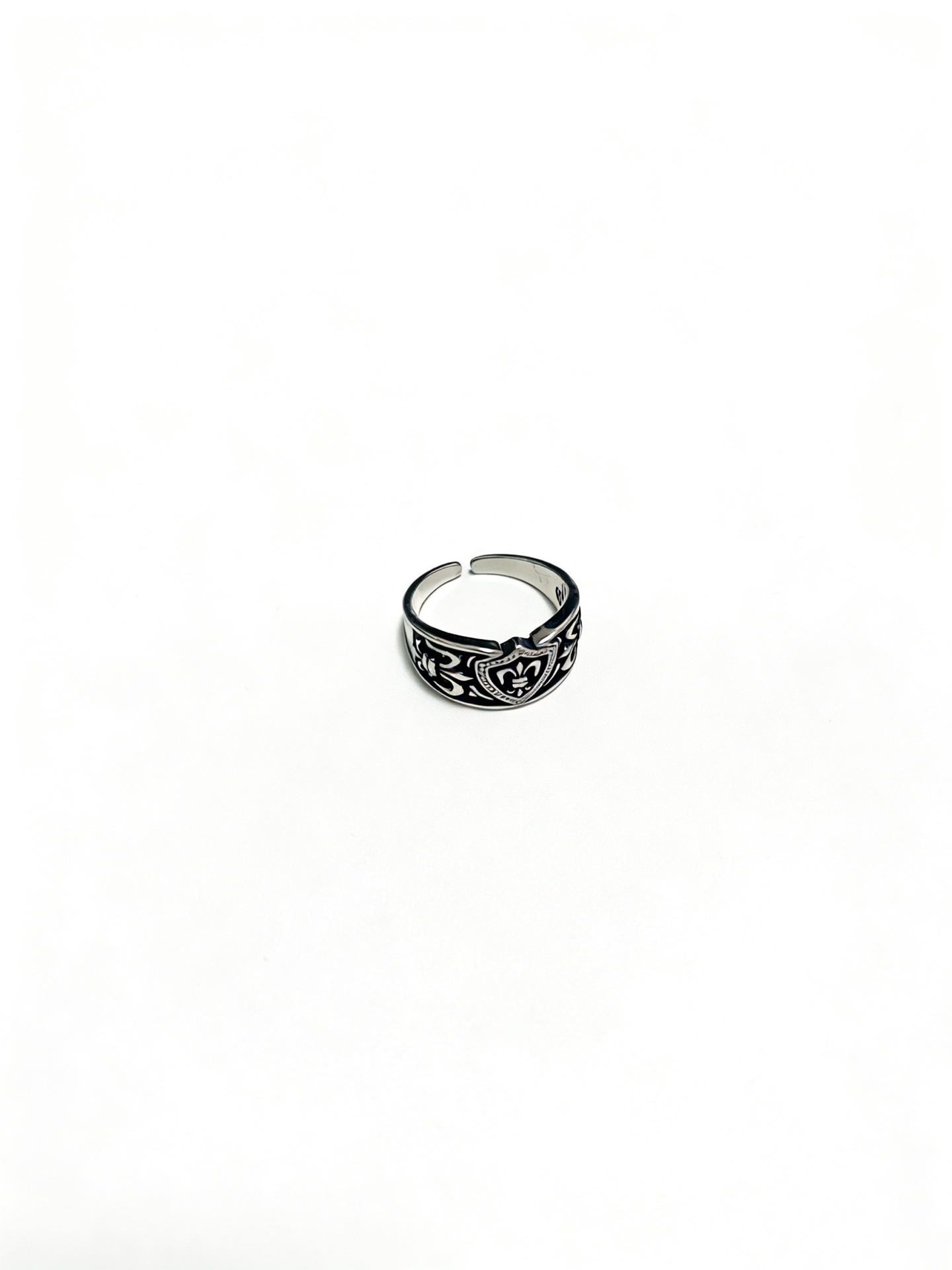 NO:879508,Chrome Hearts Chrome Hearts new classic three-dimensional multi-cross ring, high version, same style for men and women, full of personality, adjustable size opening, fine jewelry, chrome hearts, chrome hearts, ring19860909Chrome Hearts 克罗心新款 经典立体多十字架戒指 高版本打造 男女同款 个性十足 码数开口可调节,饰品精品,chrome hearts,chrome hearts,ring,Jewelry