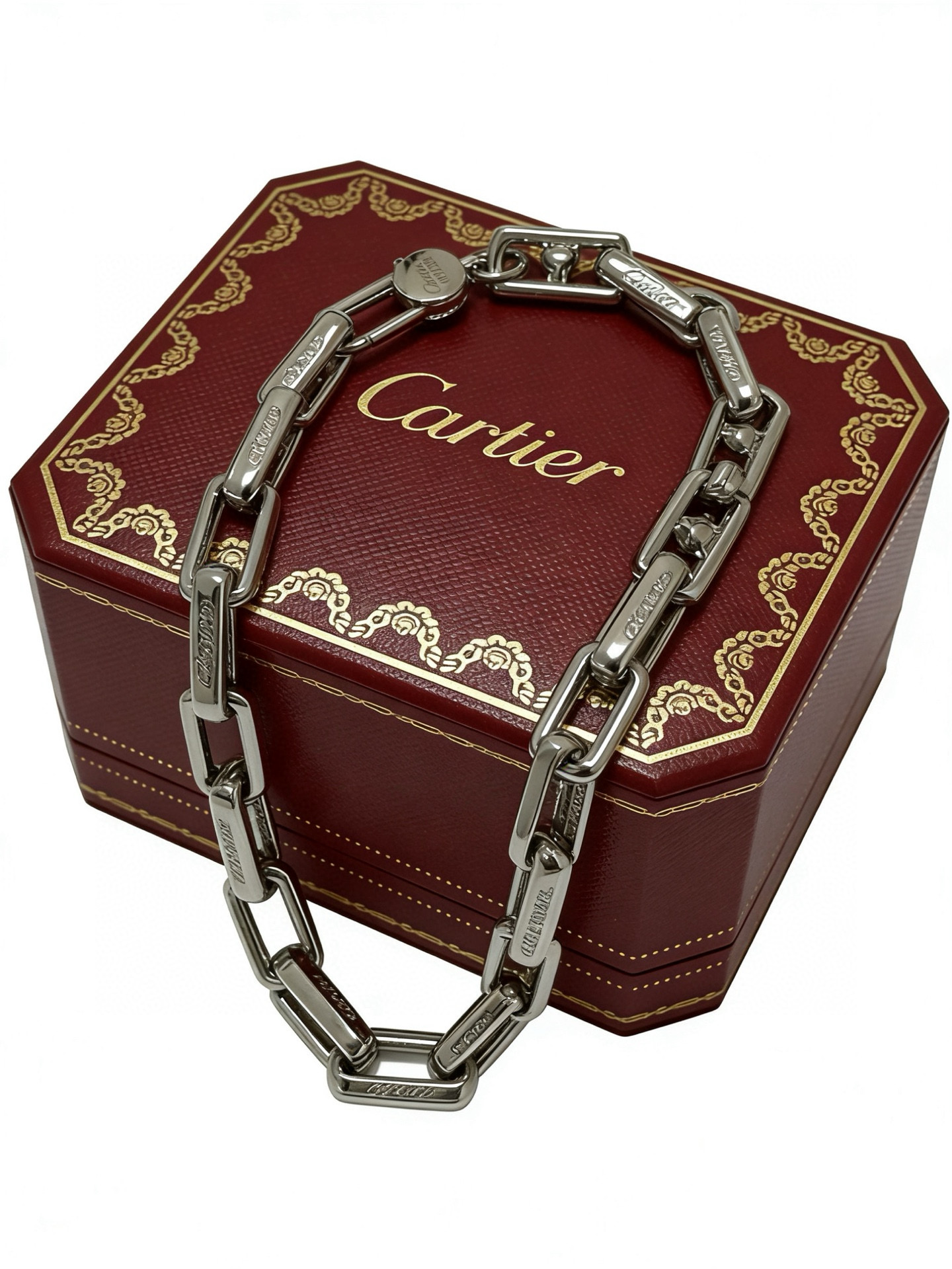 Cartier 新款卡地亚手链V金材质系列 品相完美 细节无敌 那种独特的色泽完全无可挑剔 再缀以 指环外形设计