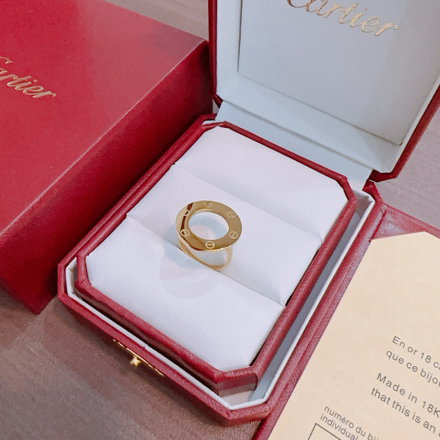 Cartier 戒指新款卡地亚套装项链耳环手链戒指（泰钢材质）系列 那种独特的色泽完全无可挑剔 再缀以 指环外形设计