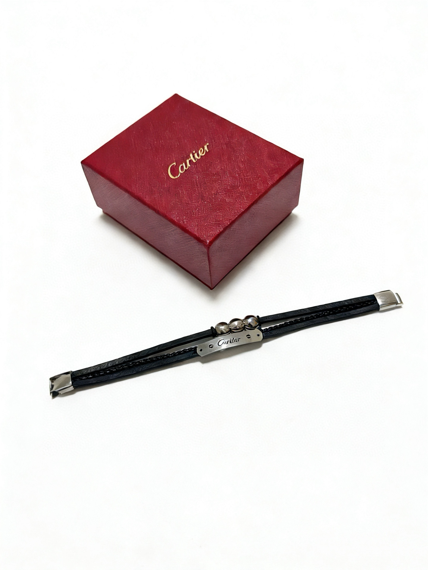 Cartier 高品质卡地亚牛皮手绳手链 新款开模 潮流 男女均可佩戴 同款 摇滚朋克泰银风格 元素 潮流百搭 牛皮最新款链条档次更高明星 款项链系列