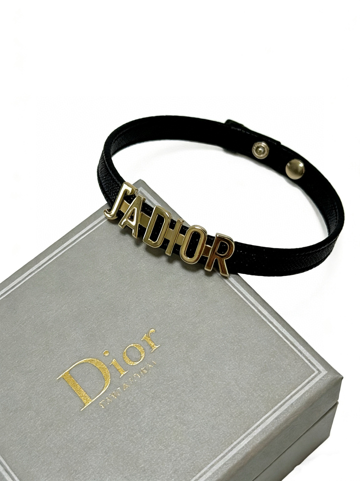 Dior 高品质迪奥牛皮手绳手链 新款开模 潮流 男女均可佩戴 同款 摇滚朋克泰银风格 元素 潮流百搭 牛皮最新款链条档次更高明星 款项链系列