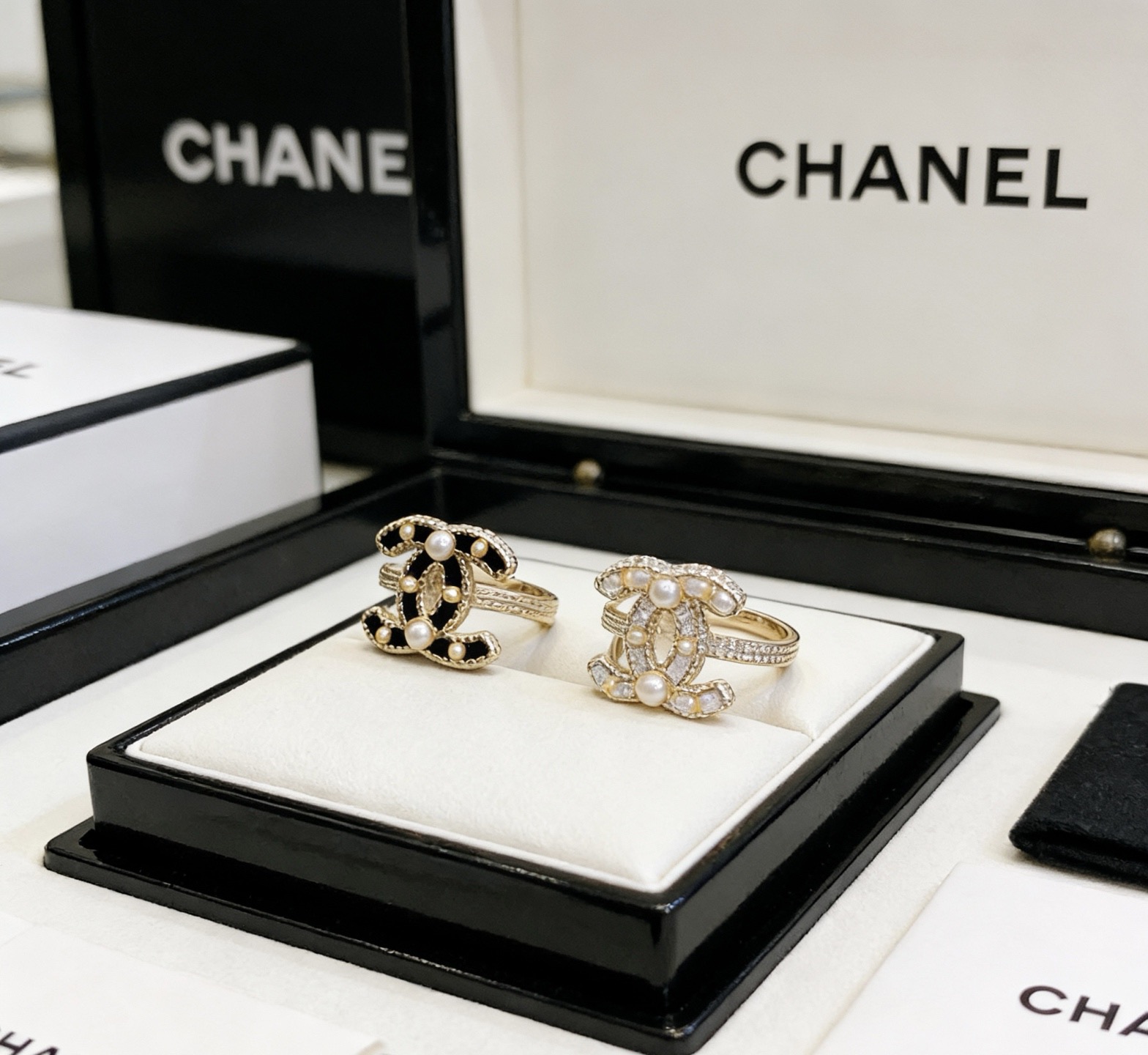 Chanel Chanel 香奈儿 简约 珍珠戒指 精选 质重工打造 适合各种各样手指 码数678