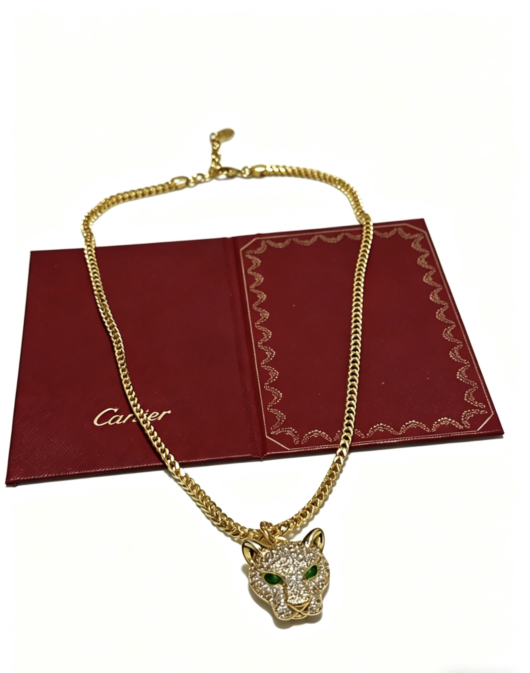NO:766653,The new Cartier necklace V gold material series is in perfect appearance, with unparalleled details. The unique color is completely impeccable, and is decorated with a classic ring shape design. It is simple yet elegant and eye-catching. The V gold pure handmade combination is more elegant and elegant. Same style for men and women (60cm), fine jewelry, cartier, necklace19860909新款卡地亚项链V金材质系列 品相完美,细节无敌,那种独特的色泽完全无可挑剔,再缀以经典指环外形设计,简约之余却又优雅夺目,V金纯手工的组合更显气色,上手雅致动人.男女同款（60cm）,饰品精品,cartier,necklace,Jewelry