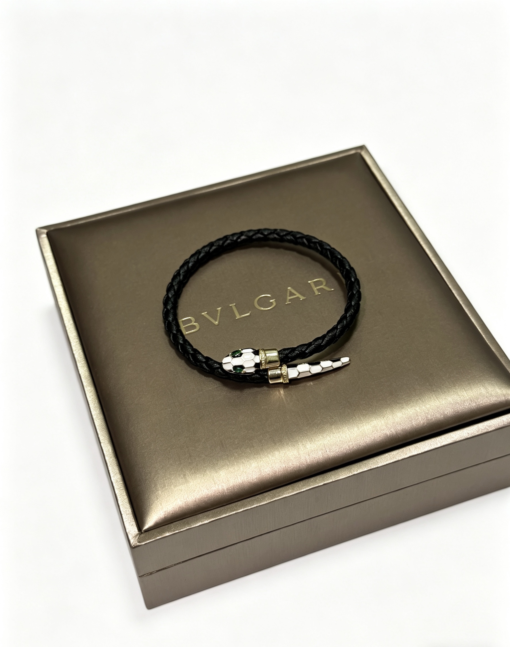 Accessories Style Leather Chain Bag Lookbook Reference image 1