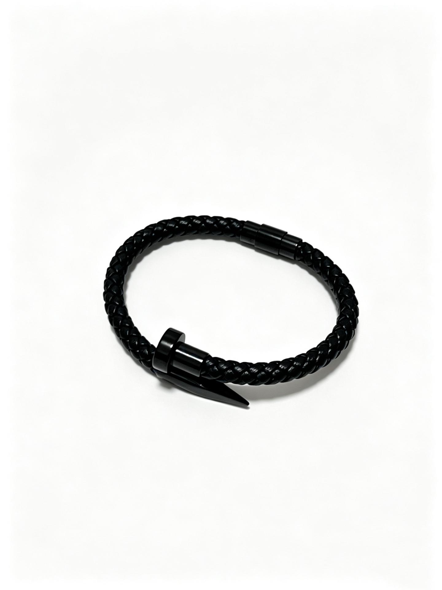 NO:766563,Cartier Bracelet Bracelet V gold cowhide material series is in perfect condition, with unparalleled details. The unique color is completely impeccable, and is decorated with a classic ring shape design. It is simple yet elegant and eye-catching. The pure handmade combination of V gold is more elegant and elegant. Same style for men and women. Cartier bracelet, jewelry boutique, cartier, bracelet, bracelet, cowhide19860909卡地亚手链手镯V金牛皮材质系列 品相完美,细节无敌,那种独特的色泽完全无可挑剔,再缀以经典指环外形设计,简约之余却又优雅夺目,V金纯手工的组合更显气色,上手雅致动人.男女同款 卡地亚手链,饰品精品,cartier,bracelet,bracelet,cowhide,Jewelry