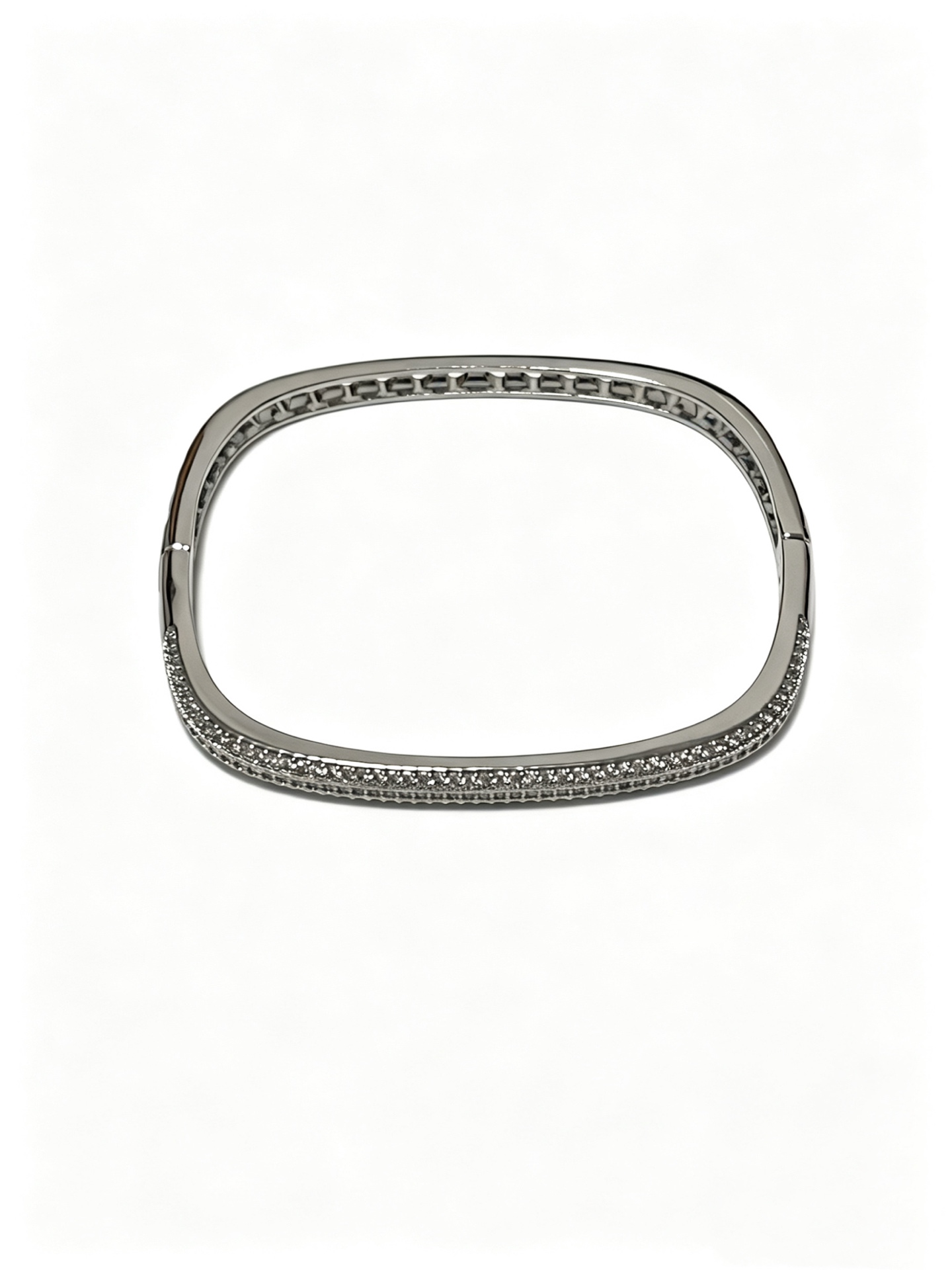 NO:766573,Cartier bracelet bracelet V gold material series, perfect appearance, unparalleled details, the unique color is completely impeccable, and decorated with a classic ring shape design, simple yet elegant and eye-catching, the V gold pure handmade combination is more elegant, elegant and moving. Same style for men and women Cartier bracelet, jewelry boutique, cartier, bracelet, bracelet19860909卡地亚手链手镯V金材质系列 品相完美,细节无敌,那种独特的色泽完全无可挑剔,再缀以经典指环外形设计,简约之余却又优雅夺目,V金纯手工的组合更显气色,上手雅致动人.男女同款 卡地亚手链,饰品精品,cartier,bracelet,bracelet,Jewelry