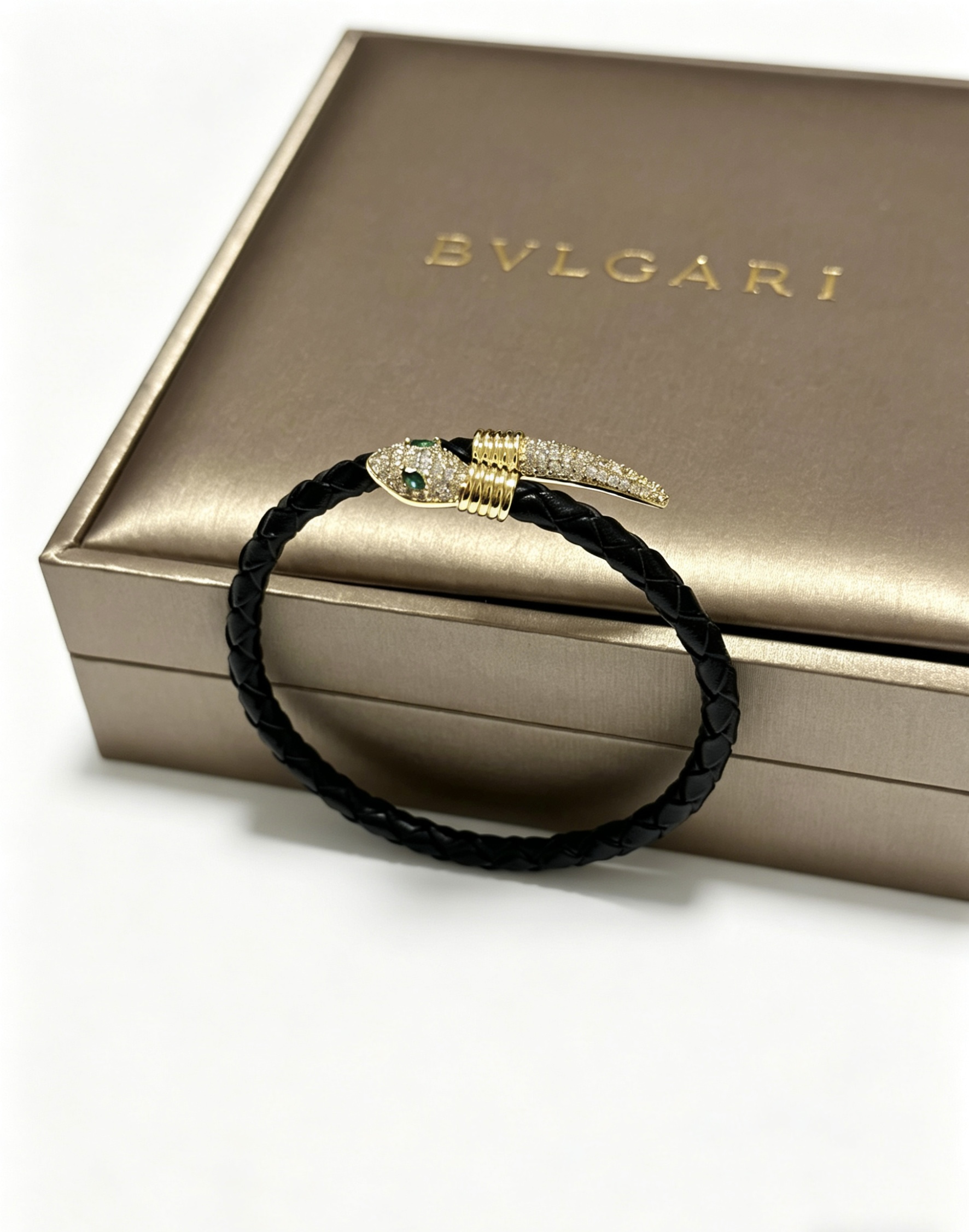 Accessories Style Leather Chain Bag Lookbook Reference image 2