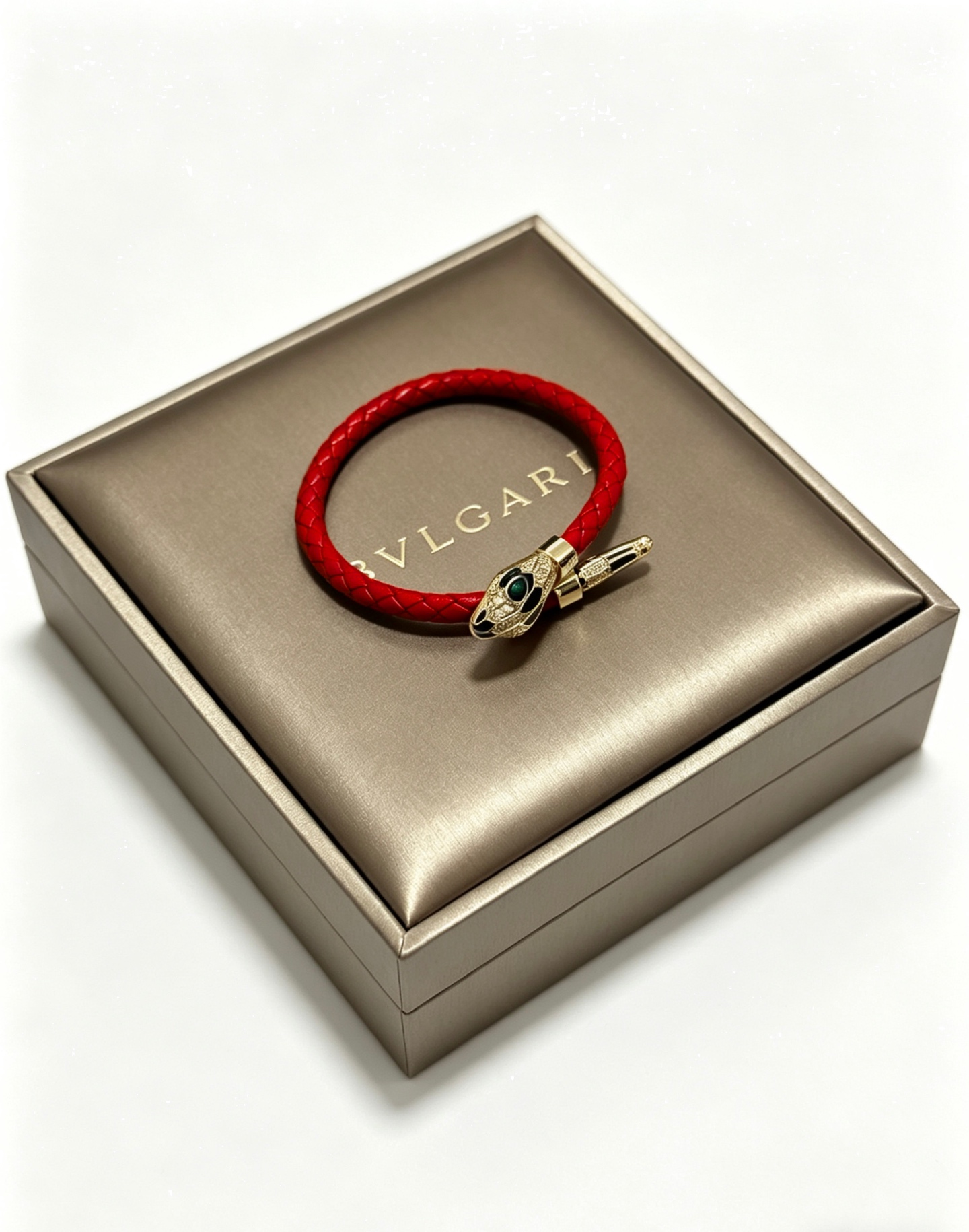 Accessories Style Leather Chain Bag Lookbook Reference image 2