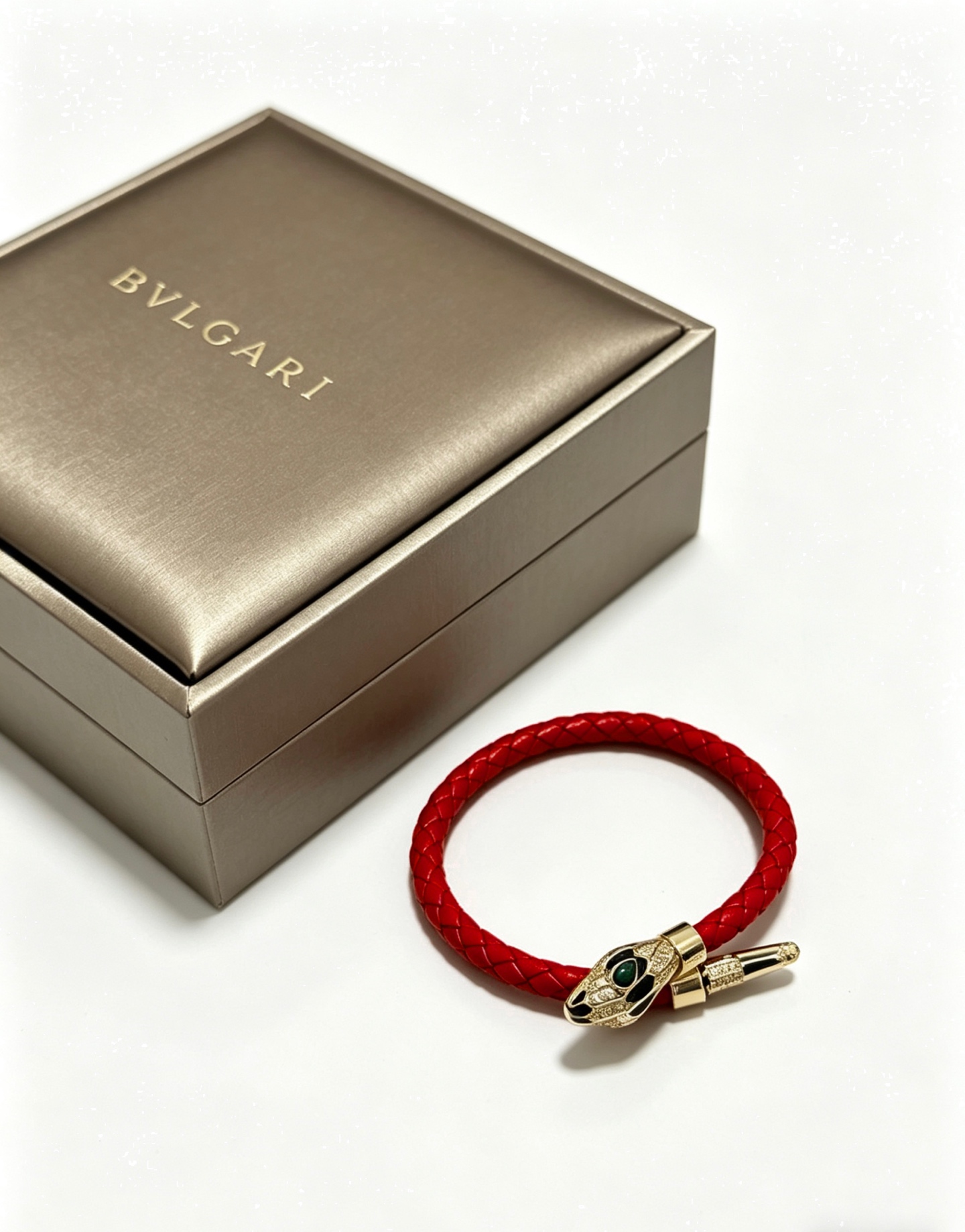 Accessories Style Leather Chain Bag Lookbook Reference image 1