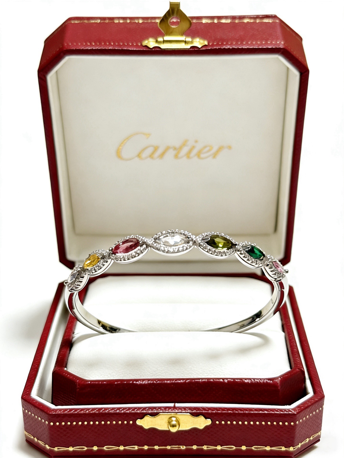 NO:766509,Cartier bracelet bracelet V gold material series, perfect appearance, unparalleled details, the unique color is completely impeccable, and decorated with a classic ring shape design, simple yet elegant and eye-catching, the V gold pure handmade combination is more elegant, elegant and moving. Same style for men and women Cartier bracelet, jewelry boutique, cartier, bracelet, bracelet19860909卡地亚手链手镯V金材质系列 品相完美,细节无敌,那种独特的色泽完全无可挑剔,再缀以经典指环外形设计,简约之余却又优雅夺目,V金纯手工的组合更显气色,上手雅致动人.男女同款 卡地亚手链,饰品精品,cartier,bracelet,bracelet,Jewelry