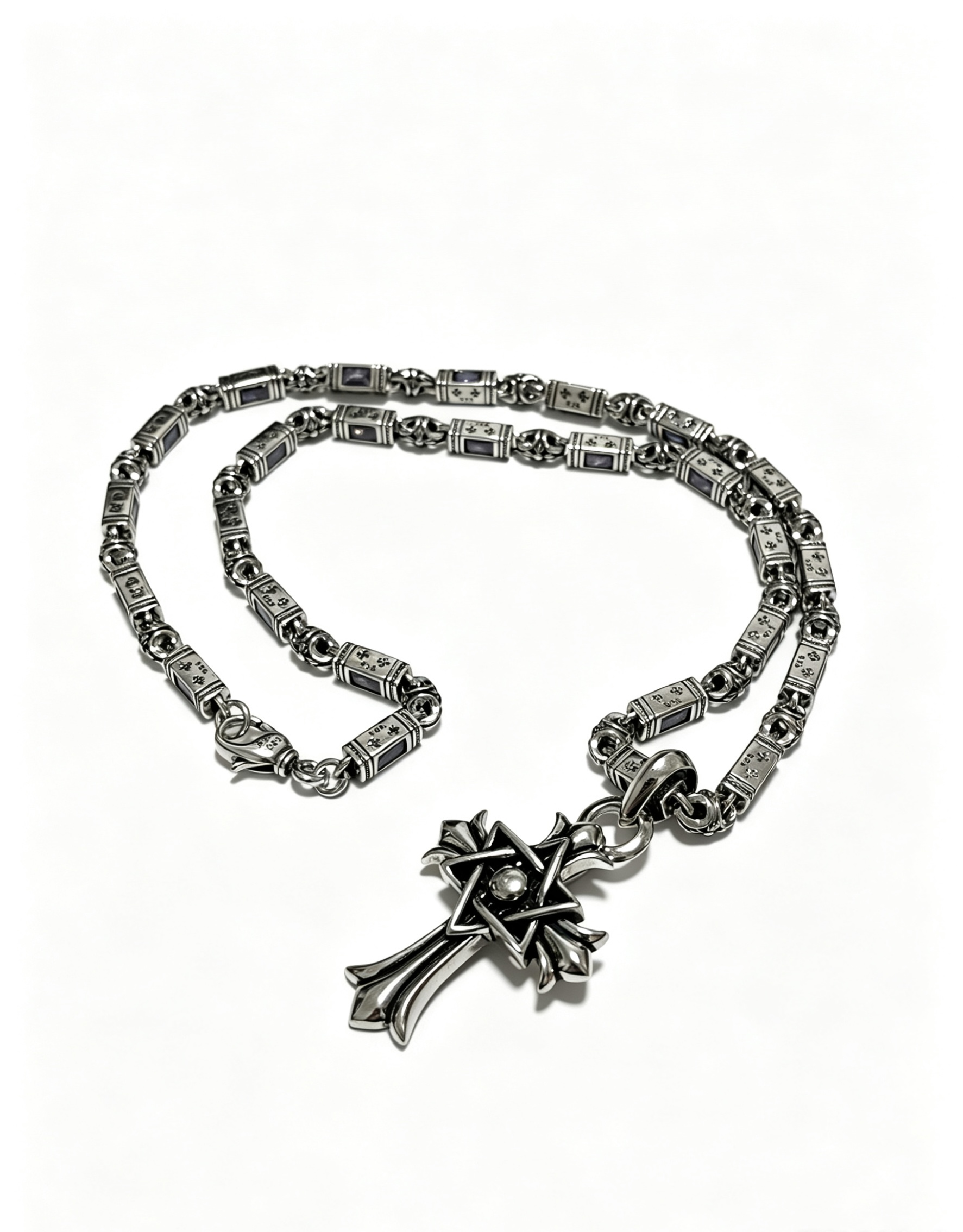 NO:817639,New [counter quality] Chrome Hearts multi-element retro cross necklace, thick cross pendant, different pattern design styles with concave and convex shapes, showing a distinctive cross. The Scout flower is the symbol of Chrome Hearts, so it is more durable. Genuine pattern-printed Chrome Hearts distinguishes the ordinary light version in the market. Match the version and standard quality. Look at the printing details. The degree of retro ash oxidation. Seiko version!  !  !  Purely handmade, authentic molded fashion essentials, can be worn by both men and women, the same style for couples, official website original version, rock punk Thai silver style, retro elements, trendy and versatile (60cm available size), fine jewelry, chrome hearts, chrome hearts, necklace19860909新款【专柜品质】Chrome Hearts克罗心多元素复古十字架项链 粗款十字架吊坠 凹凸造型不同的花纹设计风格 呈现出与众不同 十字架 童军花是克罗心的志 所以更经久不衰 正品打版Chrome Hearts克罗心 区别市场普通轻版 对版对标品质 看字印细节 复古做旧灰氧程度.精工版本！！！ 纯手工打造 正品开模潮流时尚必备 男女均可佩戴 情侣同款 官网原版 摇滚朋克泰银风格 复古元素 潮流百搭（60cm可给尺寸）,饰品精品,chrome hearts,chrome hearts,necklace,Jewelry