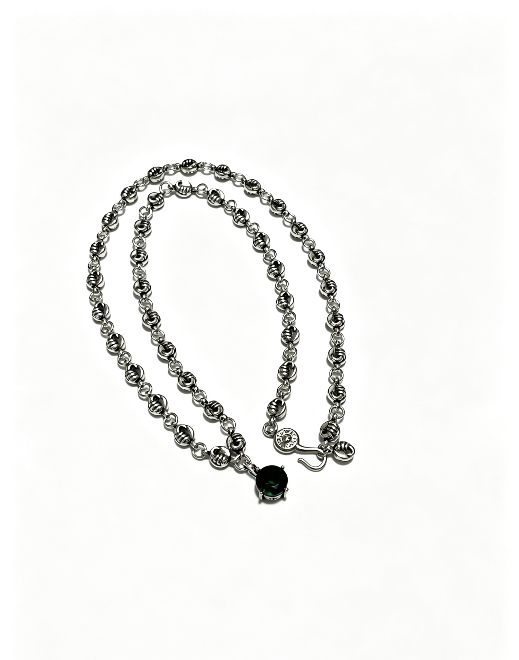 NO:857633,New [counter quality] Chrome Hearts multi-element retro cross necklace, thick cross pendant, different pattern design styles with concave and convex shapes, showing a distinctive cross. The Scout flower is the symbol of Chrome Hearts, so it is more durable. Genuine pattern-printed Chrome Hearts distinguishes the ordinary light version in the market. Match the version and standard quality. Look at the printing details. The degree of retro ash oxidation. Seiko version!  !  !  Purely handmade, authentic molded fashion essentials, can be worn by both men and women, same style for couples, original official website, rock punk Thai silver style, retro elements, trendy and versatile, boutique jewelry, chrome hearts, chrome hearts, necklace19860909新款【专柜品质】Chrome Hearts克罗心多元素复古十字架项链 粗款十字架吊坠 凹凸造型不同的花纹设计风格 呈现出与众不同 十字架 童军花是克罗心的志 所以更经久不衰 正品打版Chrome Hearts克罗心 区别市场普通轻版 对版对标品质 看字印细节 复古做旧灰氧程度.精工版本！！！ 纯手工打造 正品开模潮流时尚必备 男女均可佩戴 情侣同款 官网原版 摇滚朋克泰银风格 复古元素 潮流百搭,饰品精品,chrome hearts,chrome hearts,necklace,Jewelry