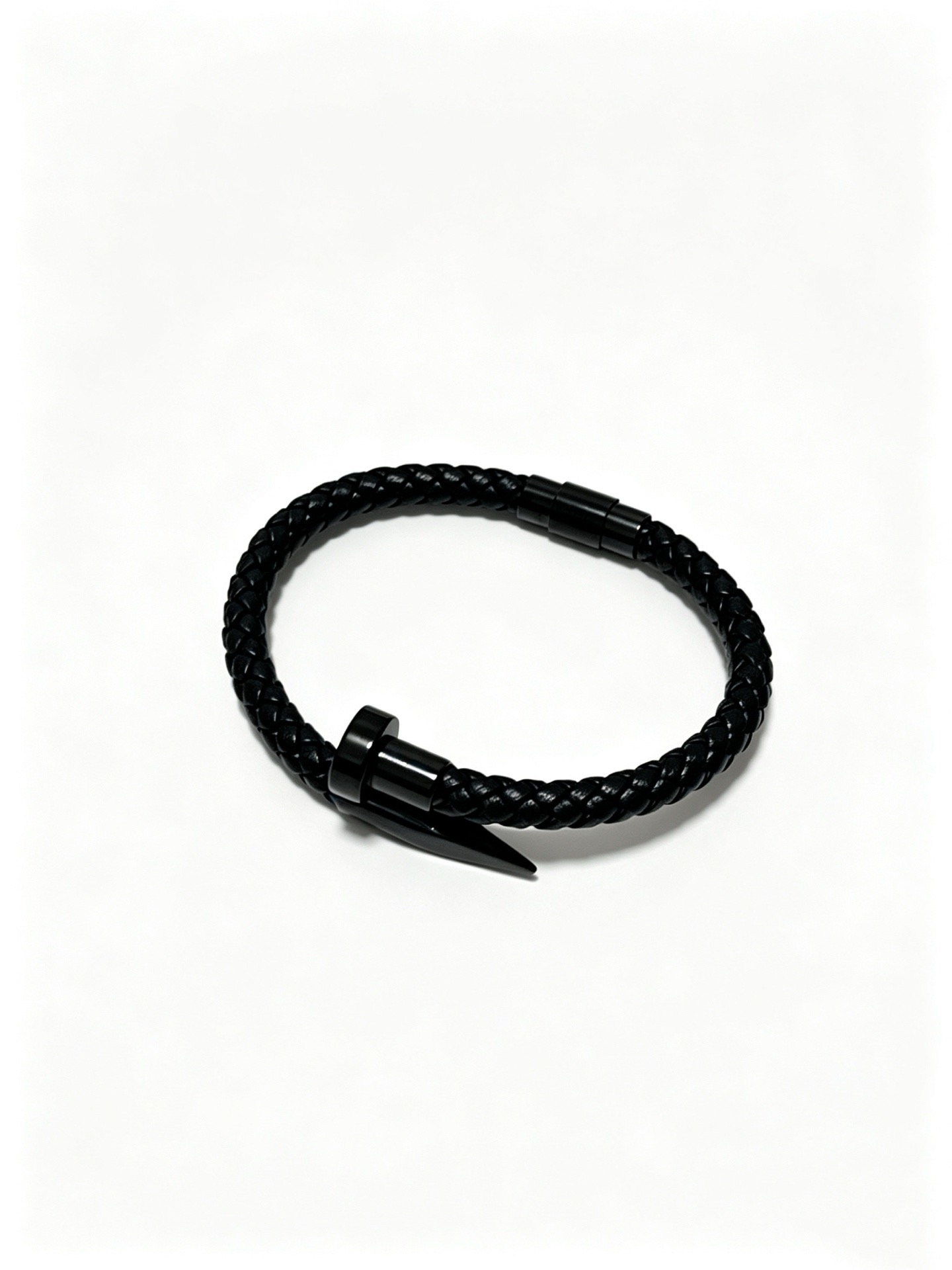 NO:859304,Cartier Bracelet Bracelet V gold cowhide material series is in perfect condition, with unparalleled details. The unique color is completely impeccable, and is decorated with a classic ring shape design. It is simple yet elegant and eye-catching. The pure handmade combination of V gold is more elegant and elegant. Same style for men and women. Cartier bracelet, jewelry boutique, cartier, bracelet, bracelet, cowhide19860909卡地亚手链手镯V金牛皮材质系列 品相完美,细节无敌,那种独特的色泽完全无可挑剔,再缀以经典指环外形设计,简约之余却又优雅夺目,V金纯手工的组合更显气色,上手雅致动人.男女同款 卡地亚手链,饰品精品,cartier,bracelet,bracelet,cowhide,Jewelry