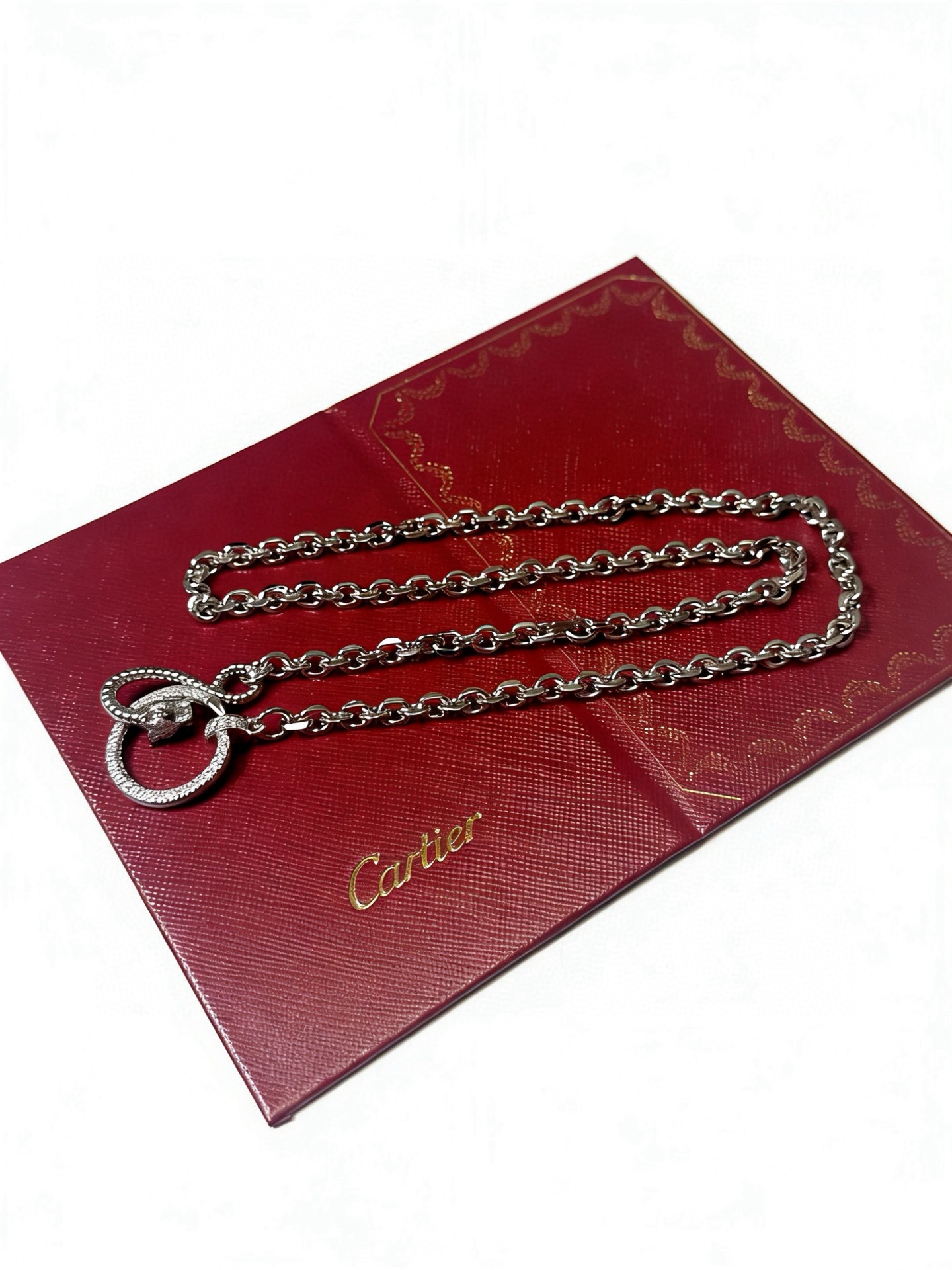 NO:861454,The new Cartier necklace V gold material series is in perfect appearance, with unparalleled details. The unique color is completely impeccable, and is decorated with a classic ring shape design. It is simple yet elegant and eye-catching. The pure handmade combination of V gold is more elegant and elegant. The same style for men and women, fine jewelry, cartier, necklace19860909新款卡地亚项链V金材质系列 品相完美,细节无敌,那种独特的色泽完全无可挑剔,再缀以经典指环外形设计,简约之余却又优雅夺目,V金纯手工的组合更显气色,上手雅致动人.男女同款,饰品精品,cartier,necklace,Jewelry