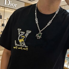 DIOR。新款 迪奥项链🇷🇼原单货🇷🇼专柜新款开模复古潮流时尚必备 男女均可佩戴 情侣款同款 摇滚朋克泰 DIOR。新款 迪奥项链🇷🇼原单货🇷🇼专柜新款开模复古潮流时尚必备 男女均可佩戴 情侣款同款 摇滚朋克泰