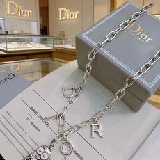 DIOR。新款 迪奥项链🇷🇼原单货🇷🇼专柜新款开模复古潮流时尚必备 男女均可佩戴 情侣款同款 摇滚朋克泰 DIOR。新款 迪奥项链🇷🇼原单货🇷🇼专柜新款开模复古潮流时尚必备 男女均可佩戴 情侣款同款 摇滚朋克泰