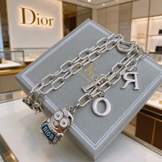 DIOR。新款 迪奥项链🇷🇼原单货🇷🇼专柜新款开模复古潮流时尚必备 男女均可佩戴 情侣款同款 摇滚朋克泰 DIOR。新款 迪奥项链🇷🇼原单货🇷🇼专柜新款开模复古潮流时尚必备 男女均可佩戴 情侣款同款 摇滚朋克泰